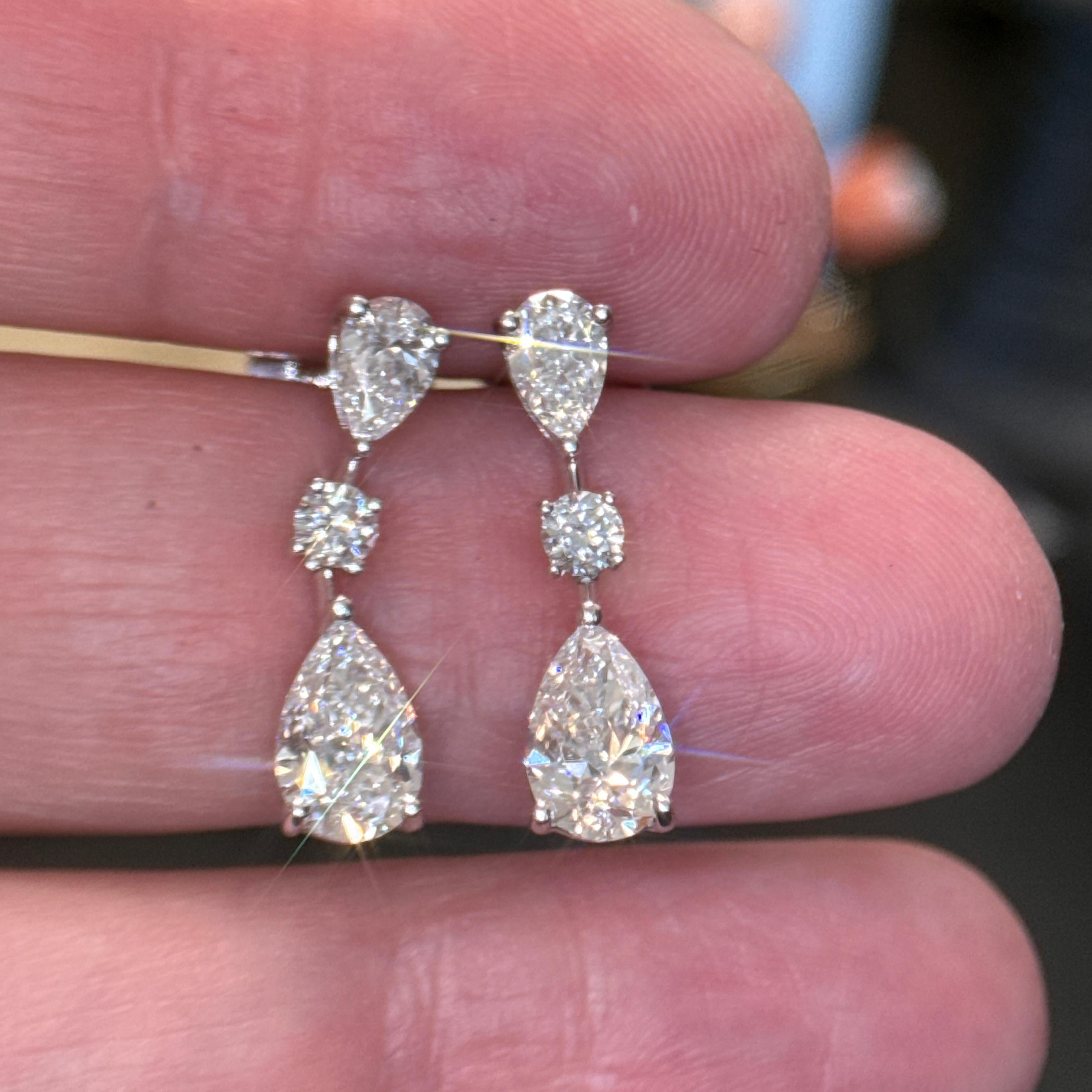 Orecchini con diamanti a forma di pera di Graff in vendita 11