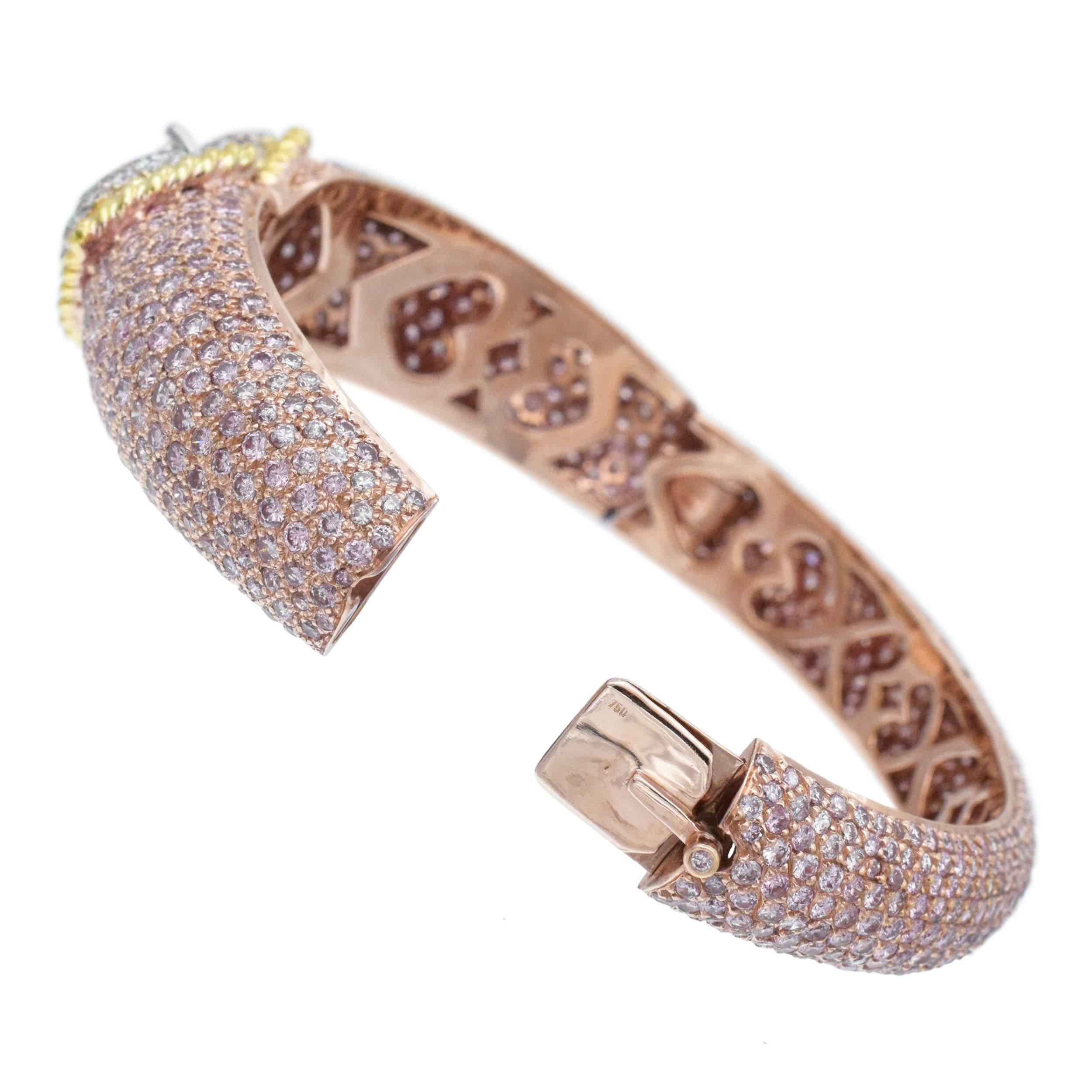 GRAFF  Bracciale Bangle con diamanti bianchi e rosa in vendita 6