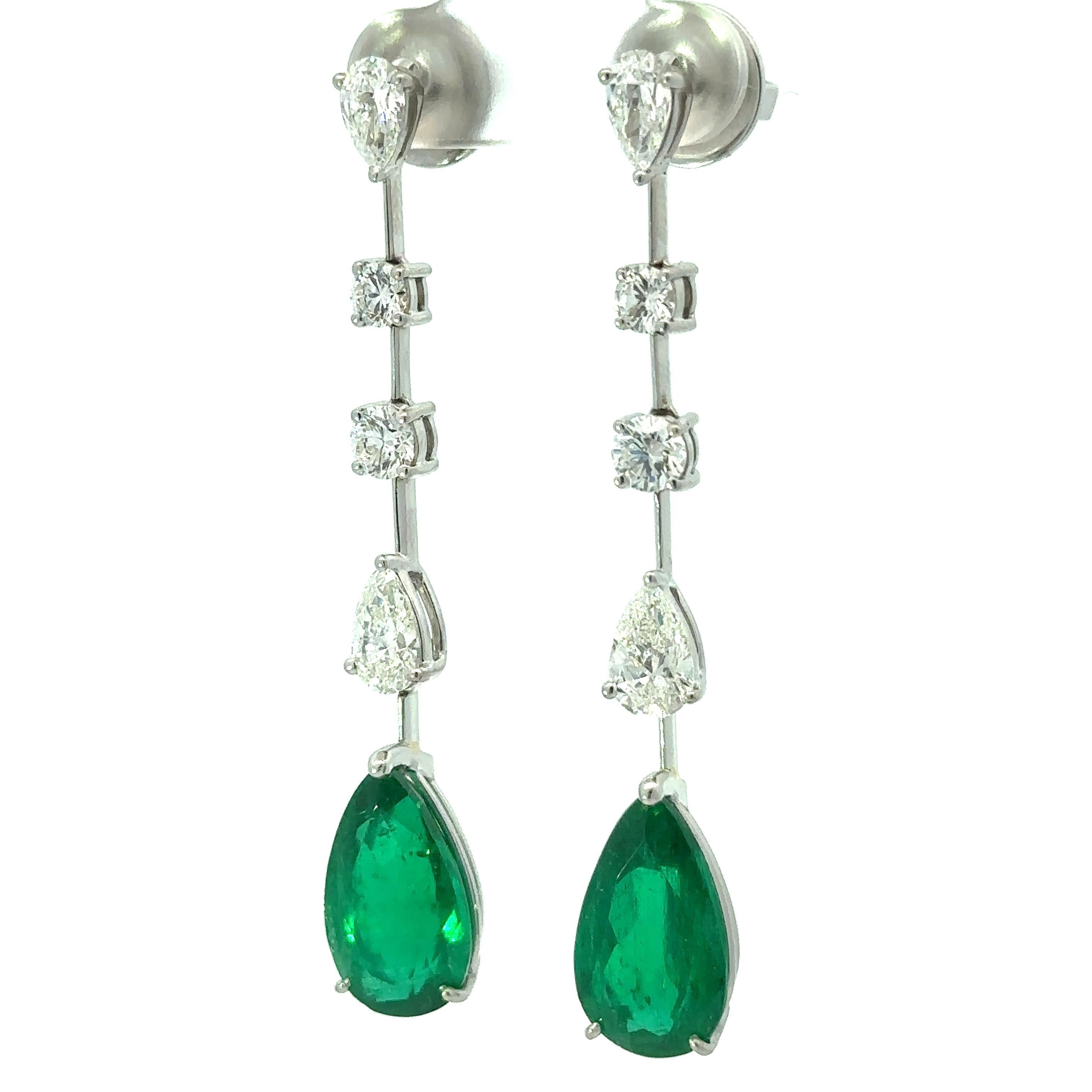 Orecchini a pendente con smeraldo e diamante Graff Platinum AGL Gubelin 13,64ctw in vendita 9