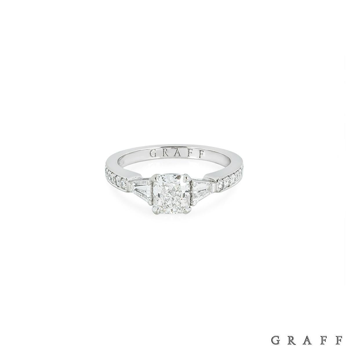 Graff Platinum Cushion Cut Diamond Promise Ring 0.90ct G/VS1 In Excellent Condition For Sale In London, GB