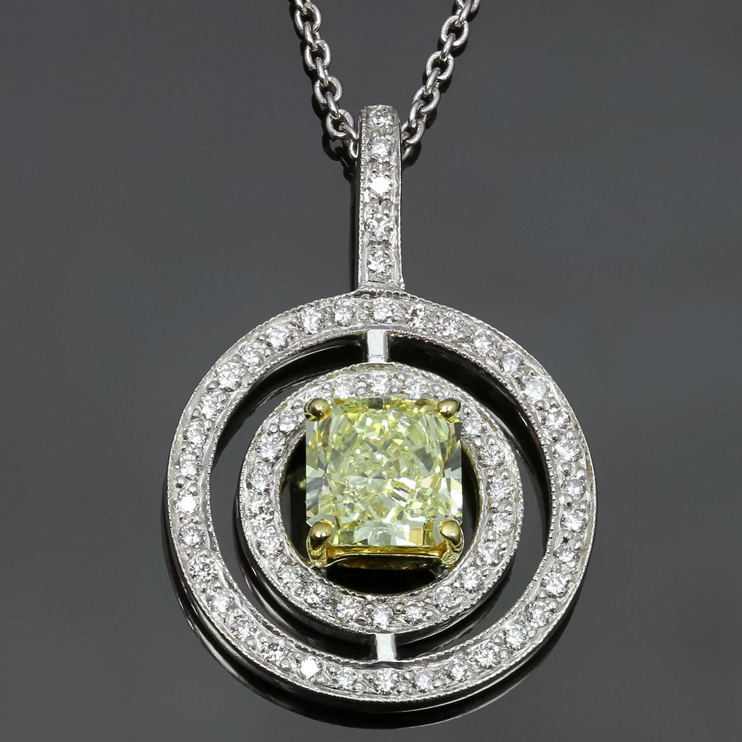 Graff Platinum Fancy Yellow Diamond White Diamond Pendant Necklace GIA In Excellent Condition In New York, NY