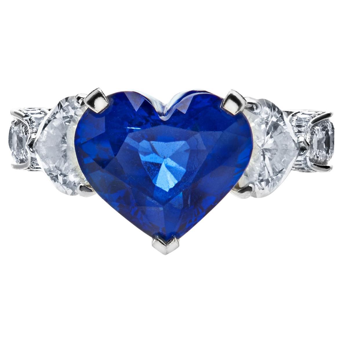 Graff Platinum Heartshape Blue Sapphire and Diamond Promise Ring For Sale