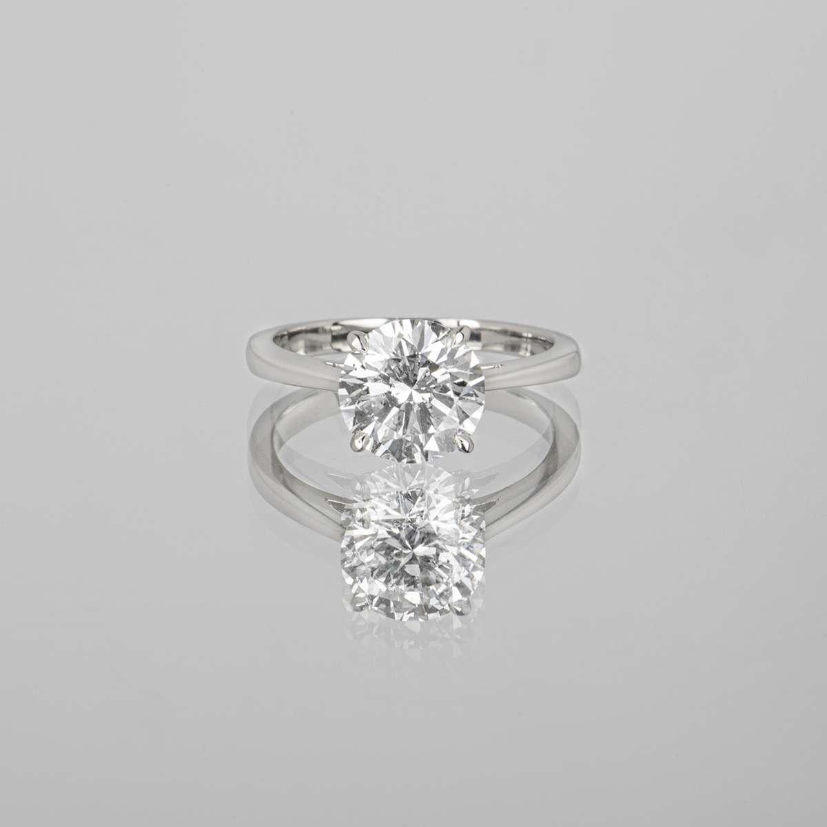 Graff Platinum Round Brilliant Cut Diamond Ring 2.02 Carat GIA Cert 2