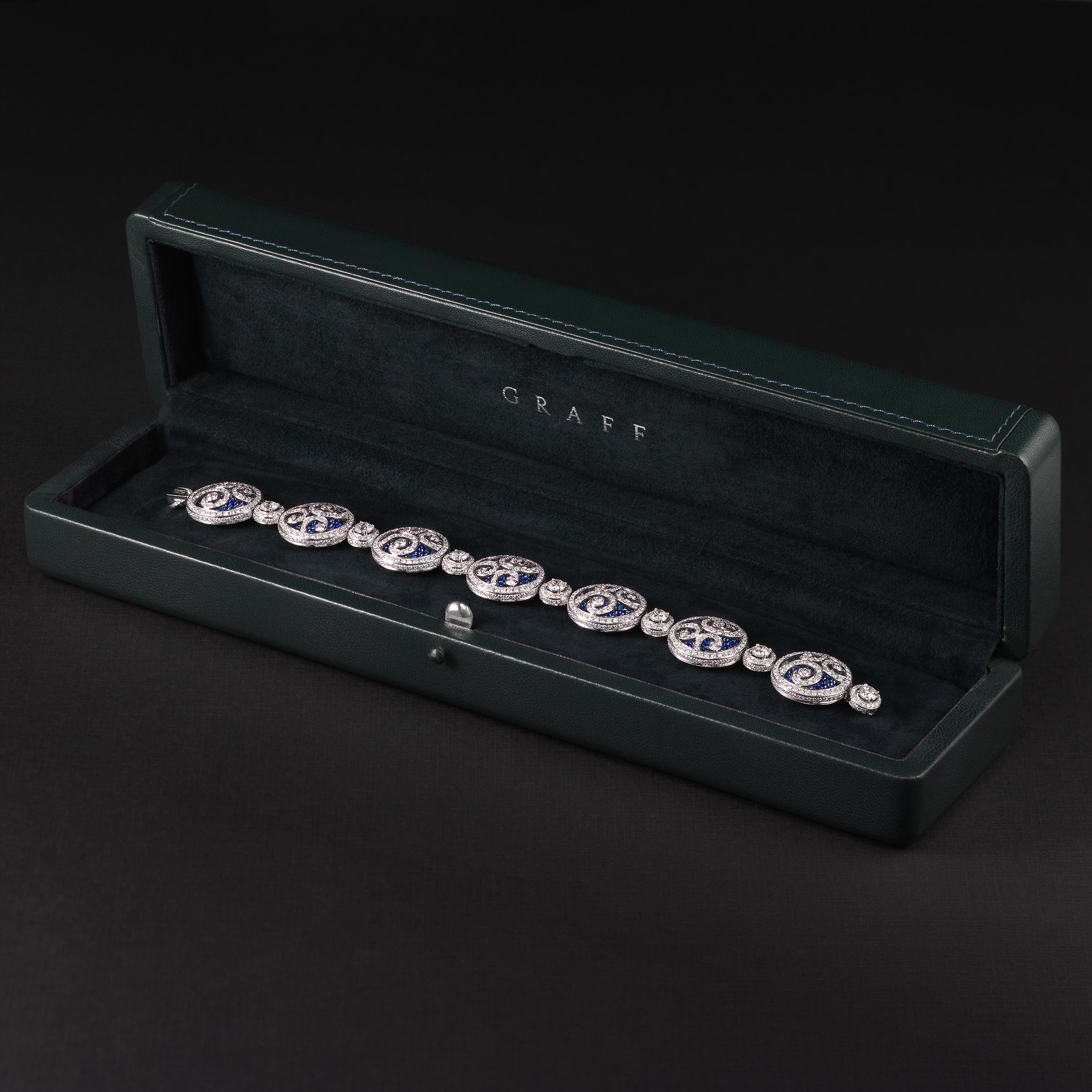 Graff Sapphire Diamond Bracelet in 18 Karat Gold with Graff Certificate & Box In Excellent Condition For Sale In Dallas, TX