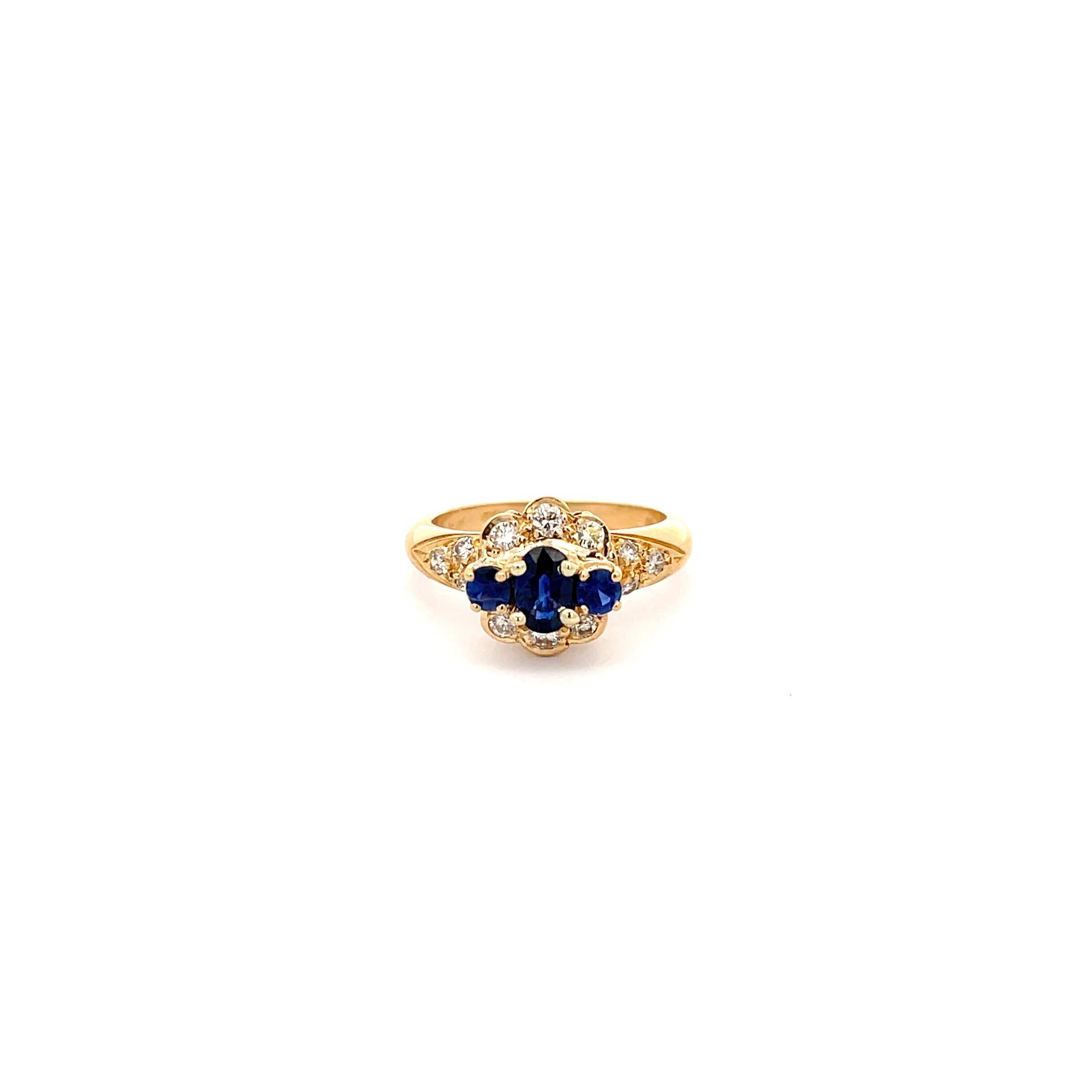 Graff Sapphire & Diamond Ring 18K Yellow Gold
Size 6
5 Grams