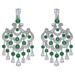 Graff  Boucles d'oreilles chandelier en diamants et émeraudes