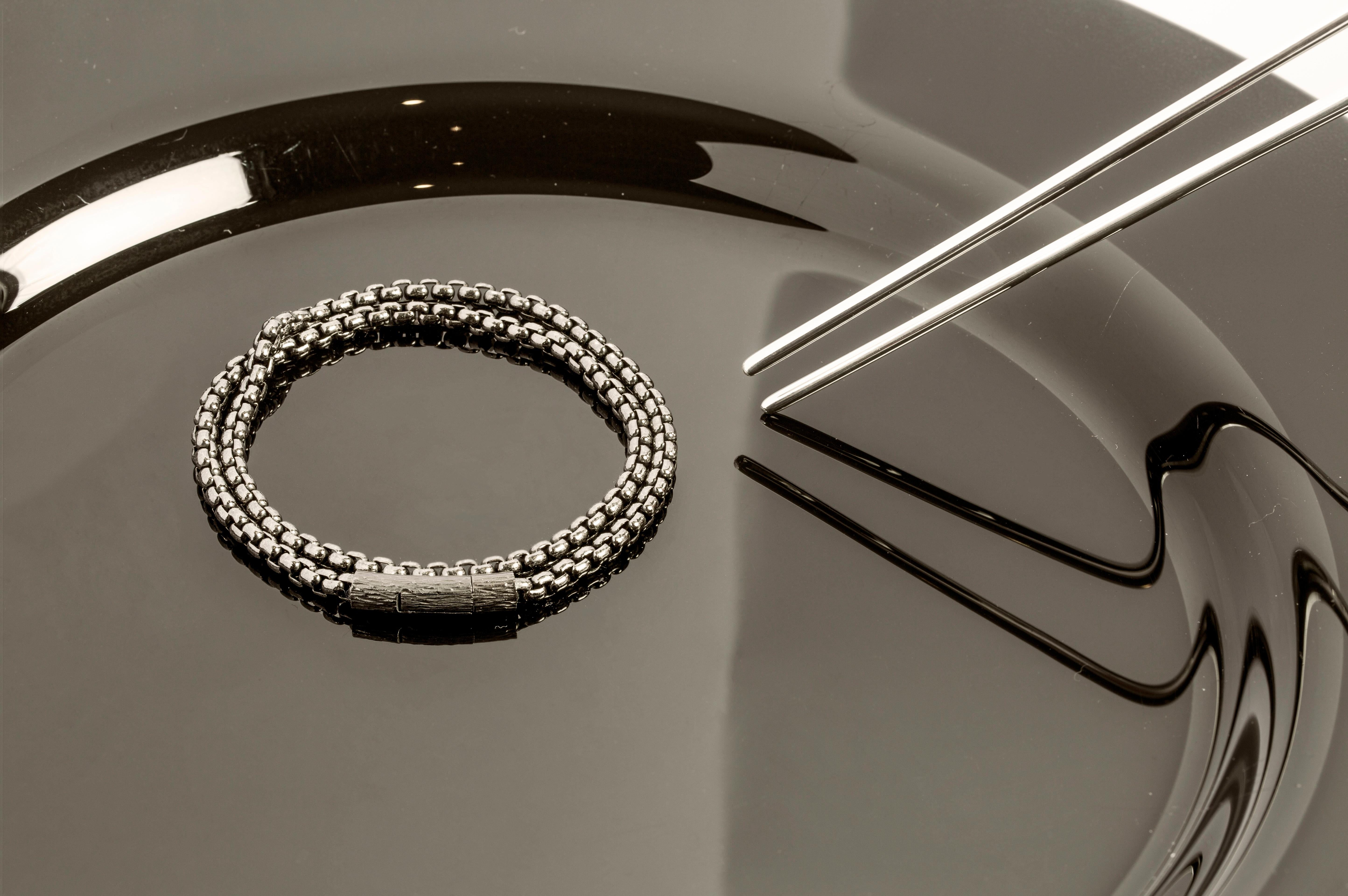 Men's Graffiato Catena Bracelet in Black Rhodium Plated Sterling Silver, Size M For Sale