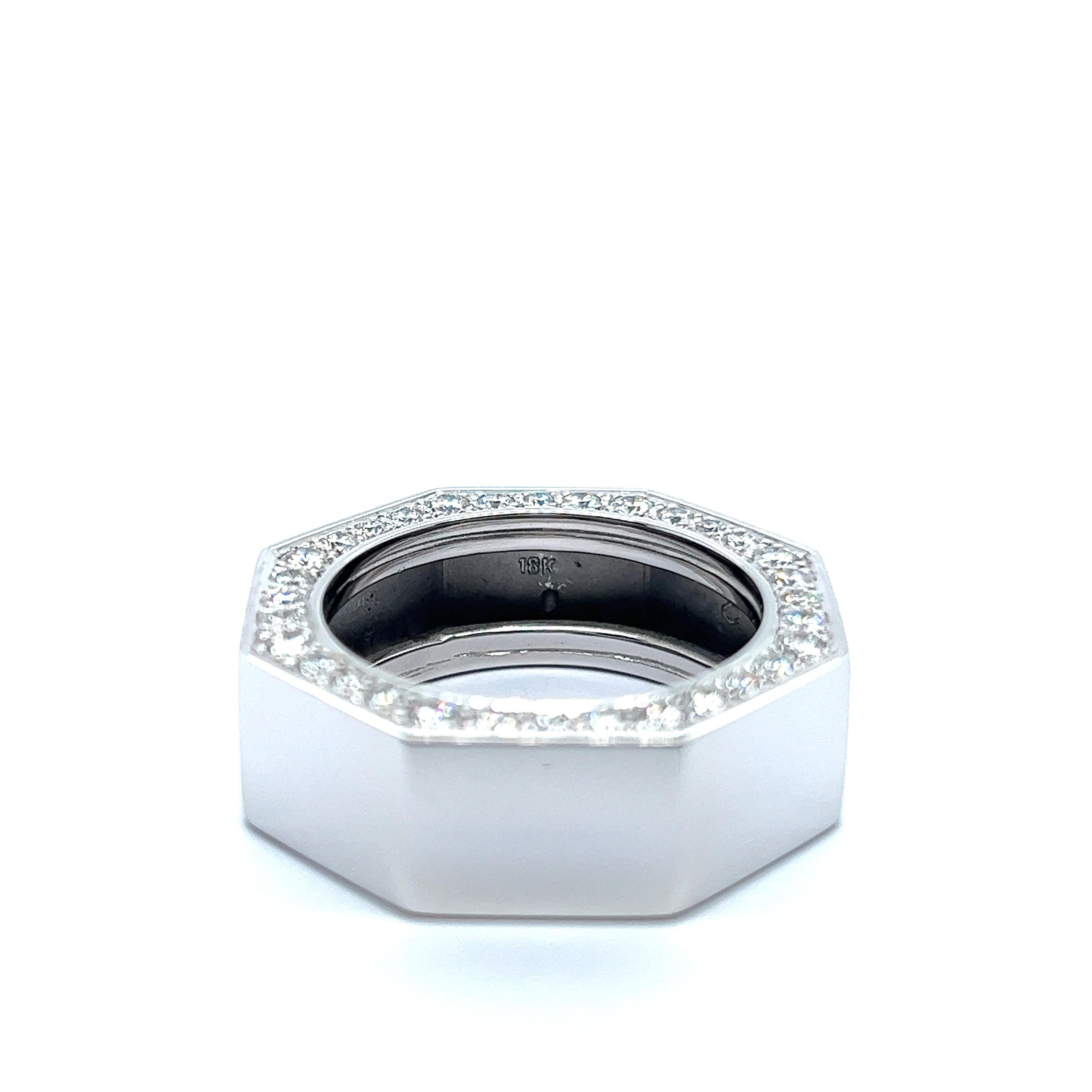 Grafik-Ring aus 18 Karat Weißgold mit Diamanten  (Brillantschliff) im Angebot