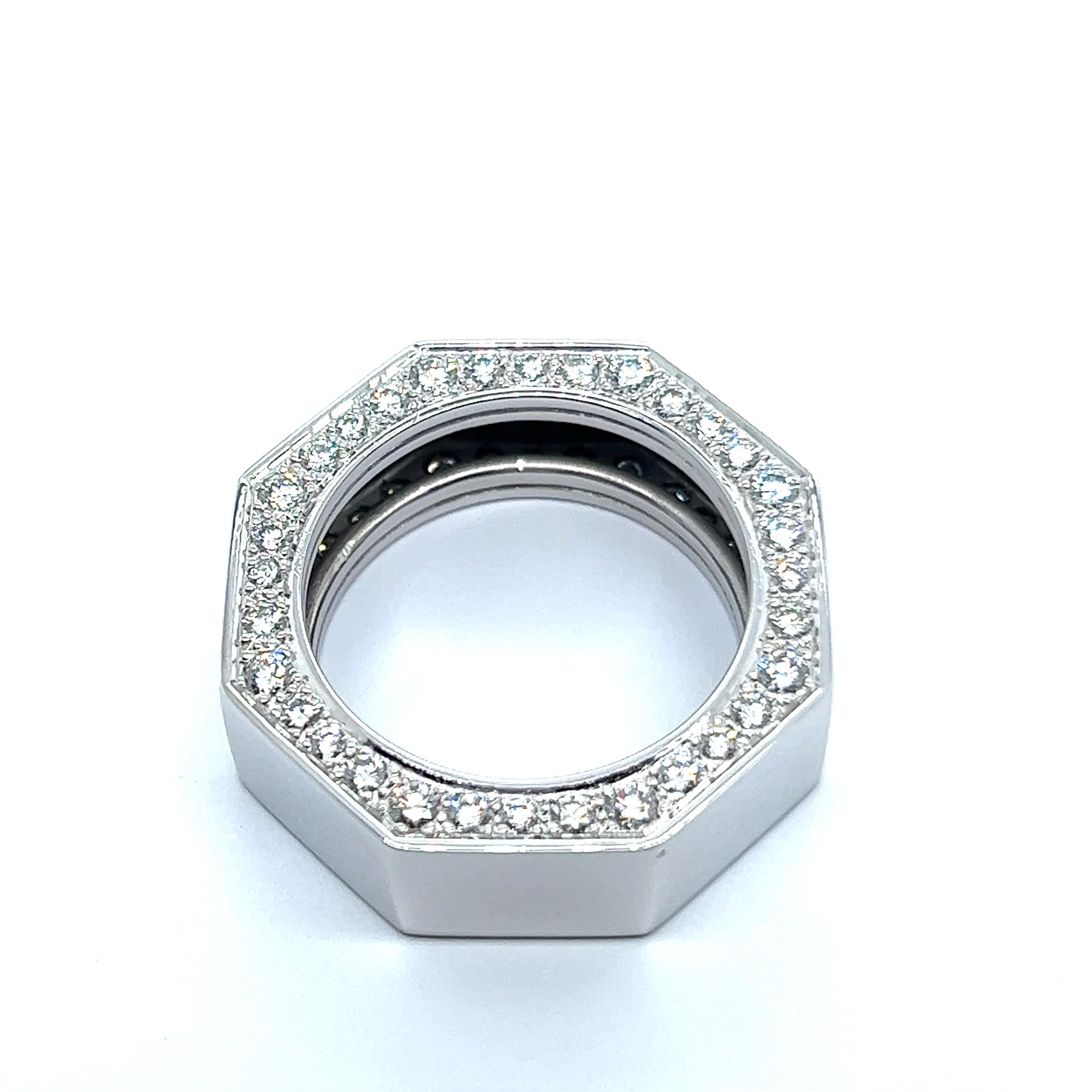 Grafik Ring with Diamonds in 18 Karat White Gold  For Sale 3
