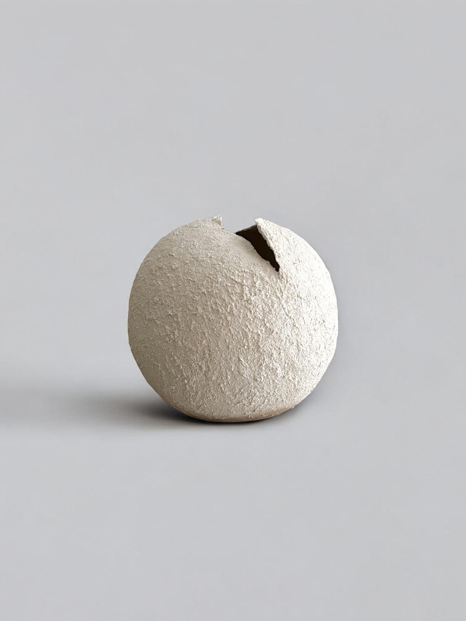 Scultura in porcellana Grain 8 di Laura Pasquino
Unico nel suo genere
Dimensioni: D. A. 28 x H. 27 cm
Materiale: Porcellana bianca non smaltata.
 
Laura Pasquino
Incorporando riferimenti alle antiche ceramiche coreane e ai principi dell'estetica
