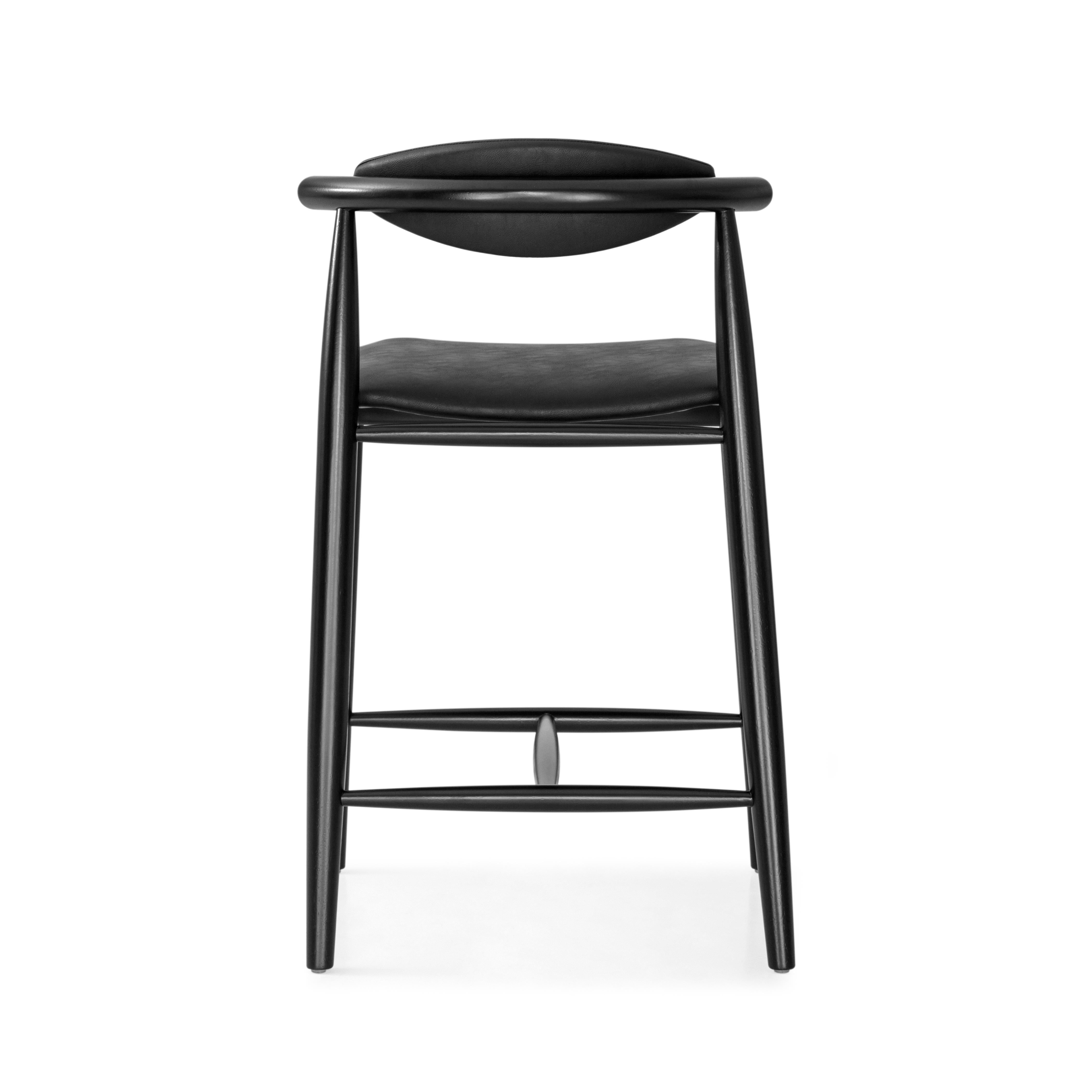 Brazilian Black Matte Finish Counter Stool with Faux Leather Seat – Grain Collection For Sale