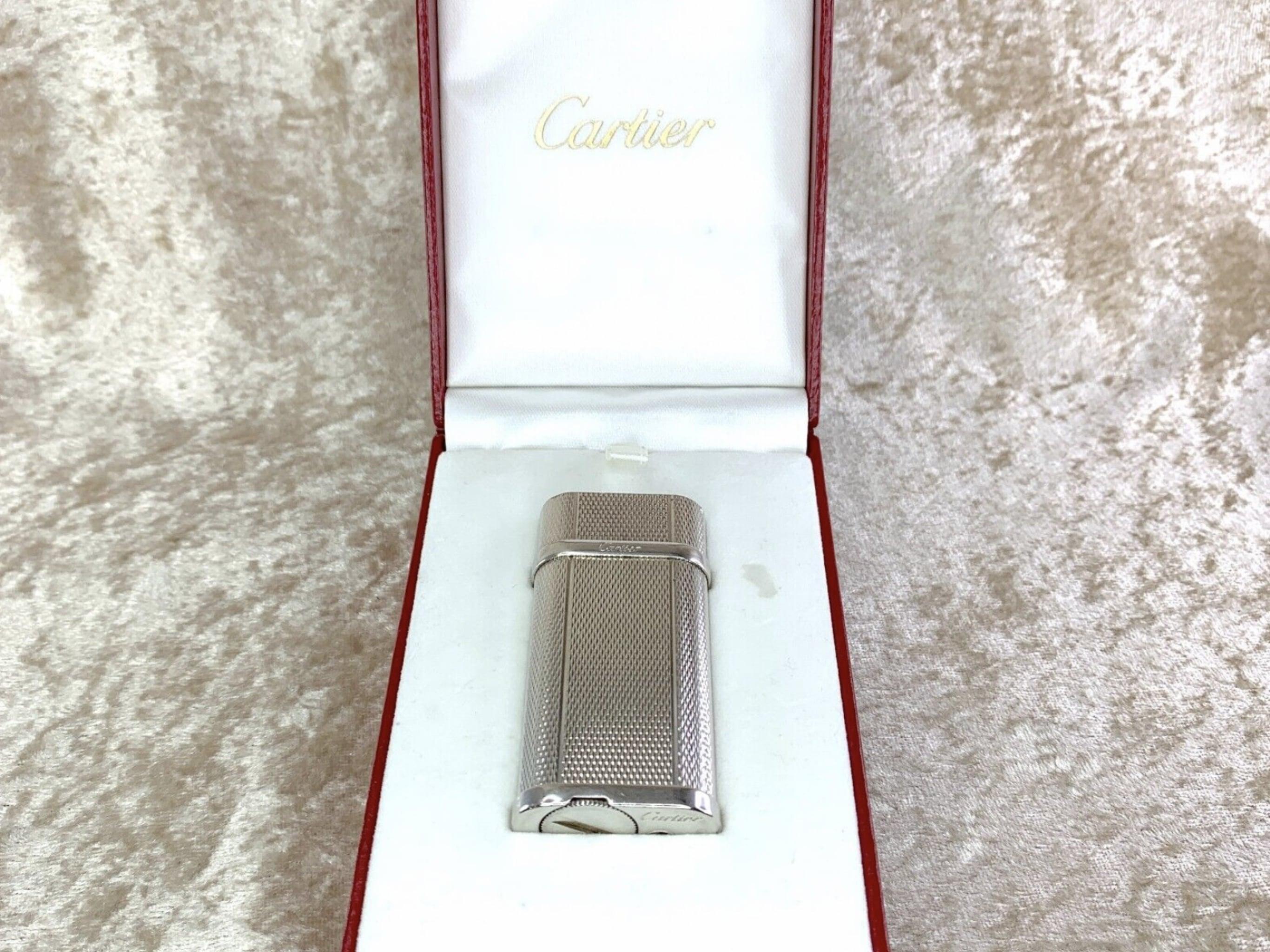 Femenino o masculino Le Must de Cartier Grain D'orge, Plata Platino Raro Encendedor Vintage