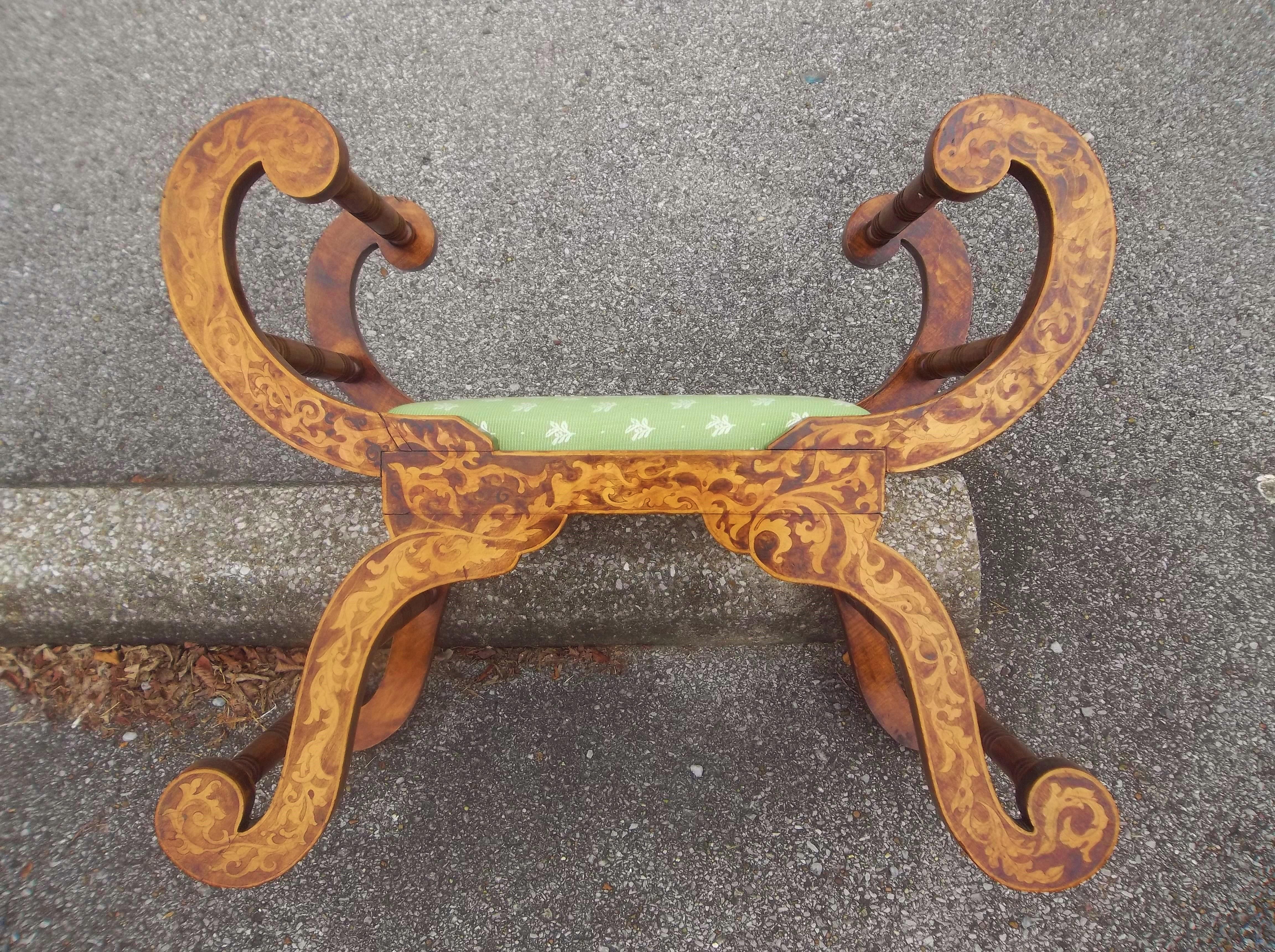 Grained English Regency Style Curule Form Window Seat or Bench In Good Condition In Nashville, TN