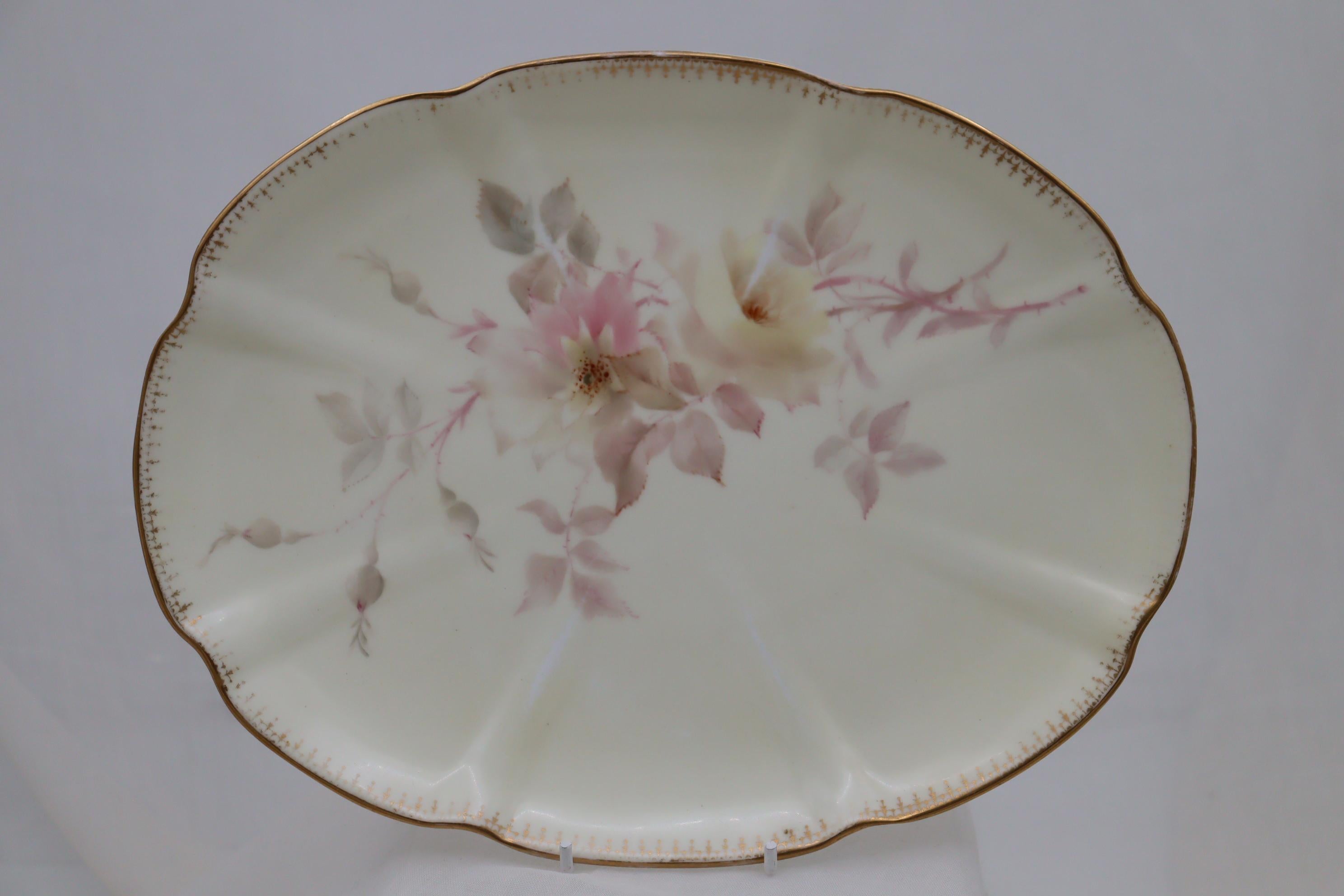 English Grainger Worcester eight piece hand painted part dessert set pattern 3358 For Sale