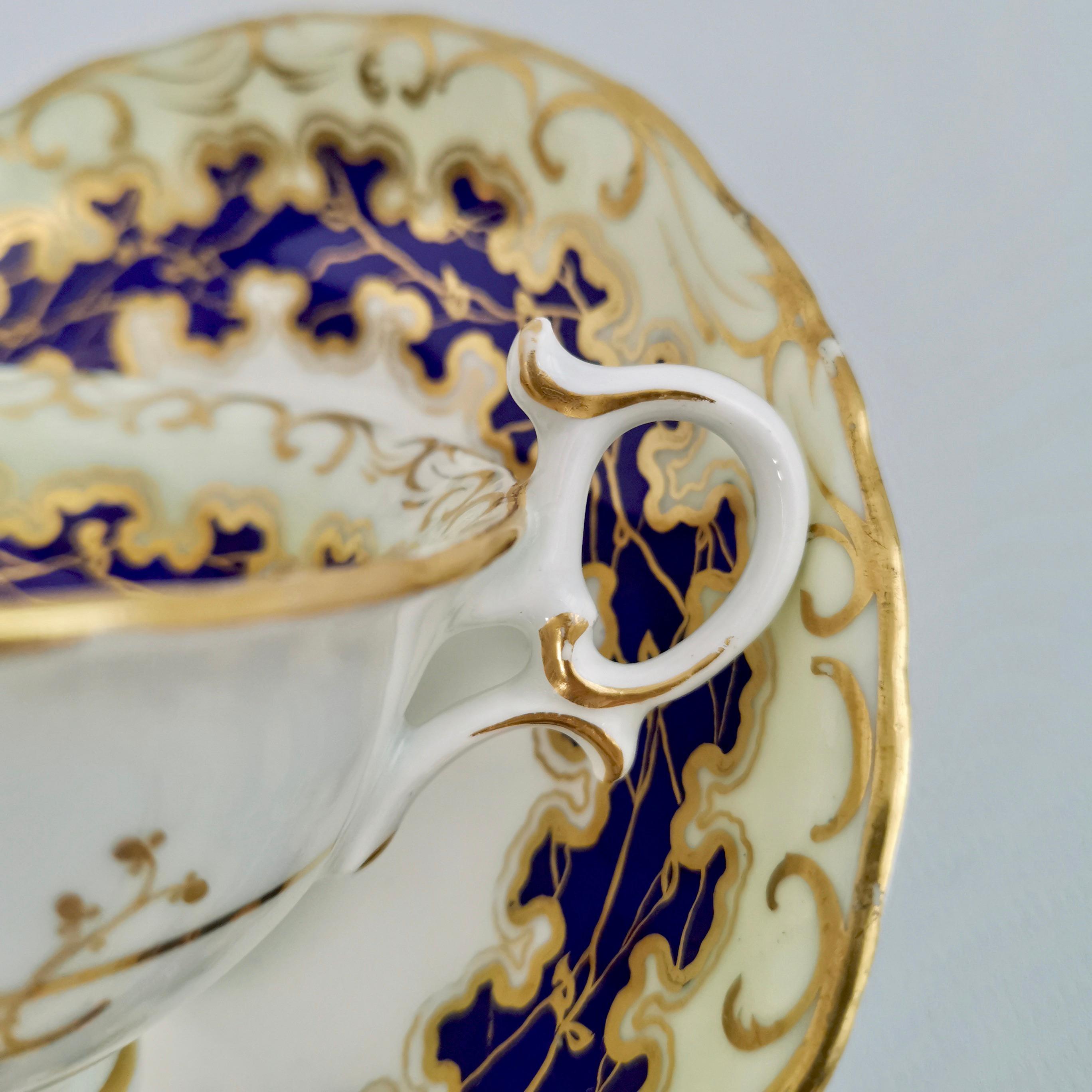 Grainger Worcester Porcelain Teacup, Cobalt Blue, Gilt and Flowers, circa 1840 1