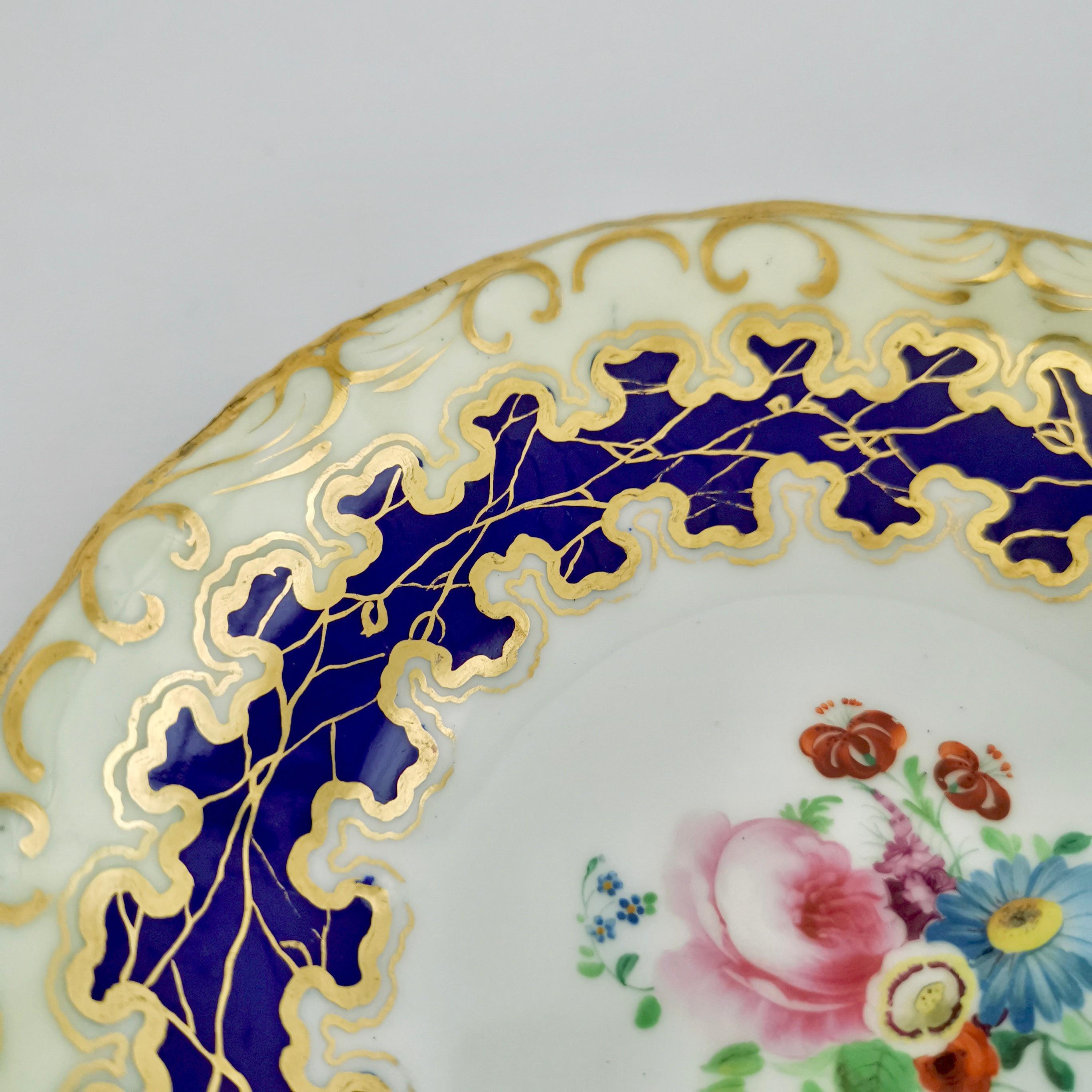 Grainger Worcester Porcelain Teacup, Cobalt Blue, Gilt and Flowers, circa 1840 2