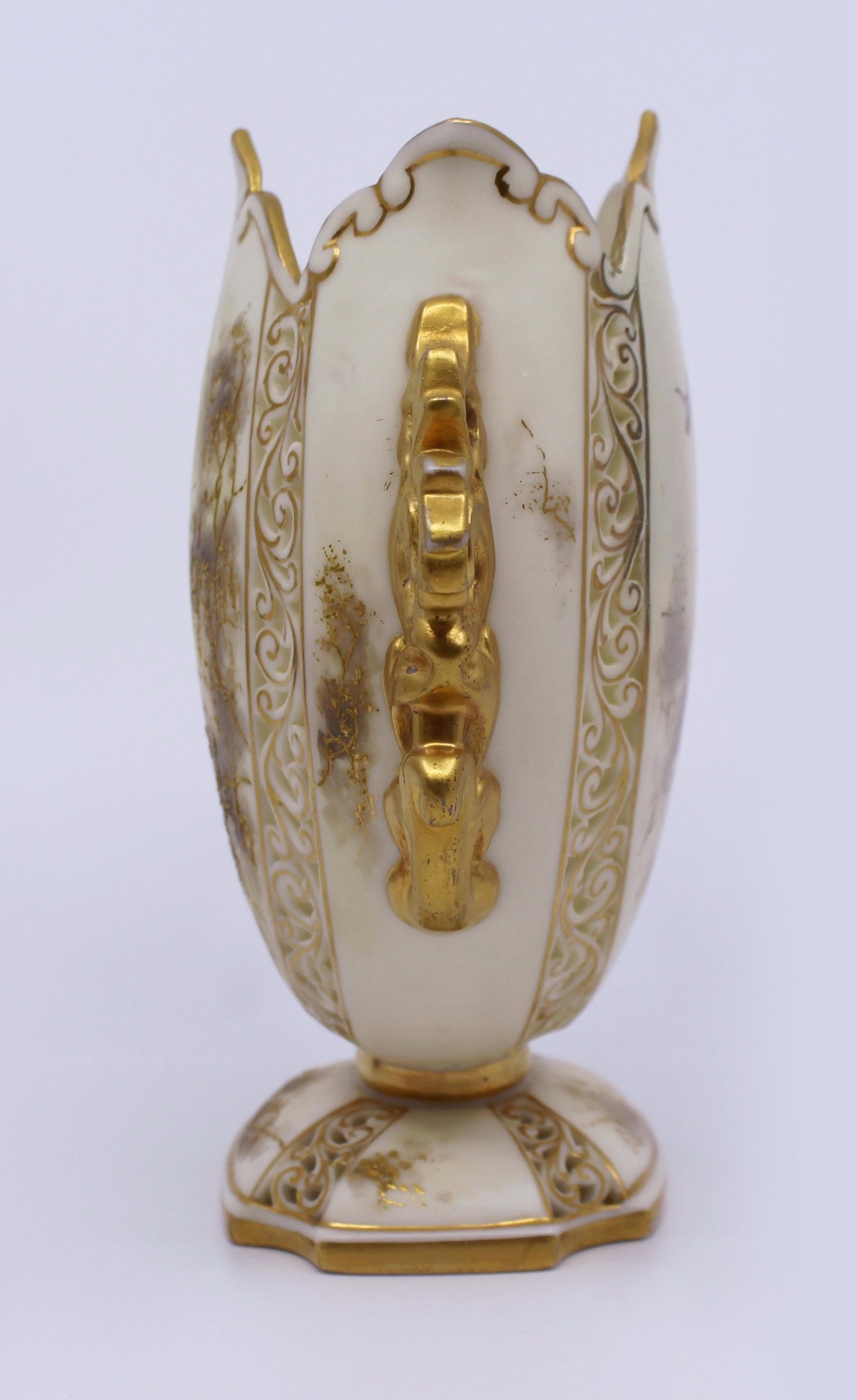 British Grainger Worcester Royal China Works Blush Vase, 1892 For Sale