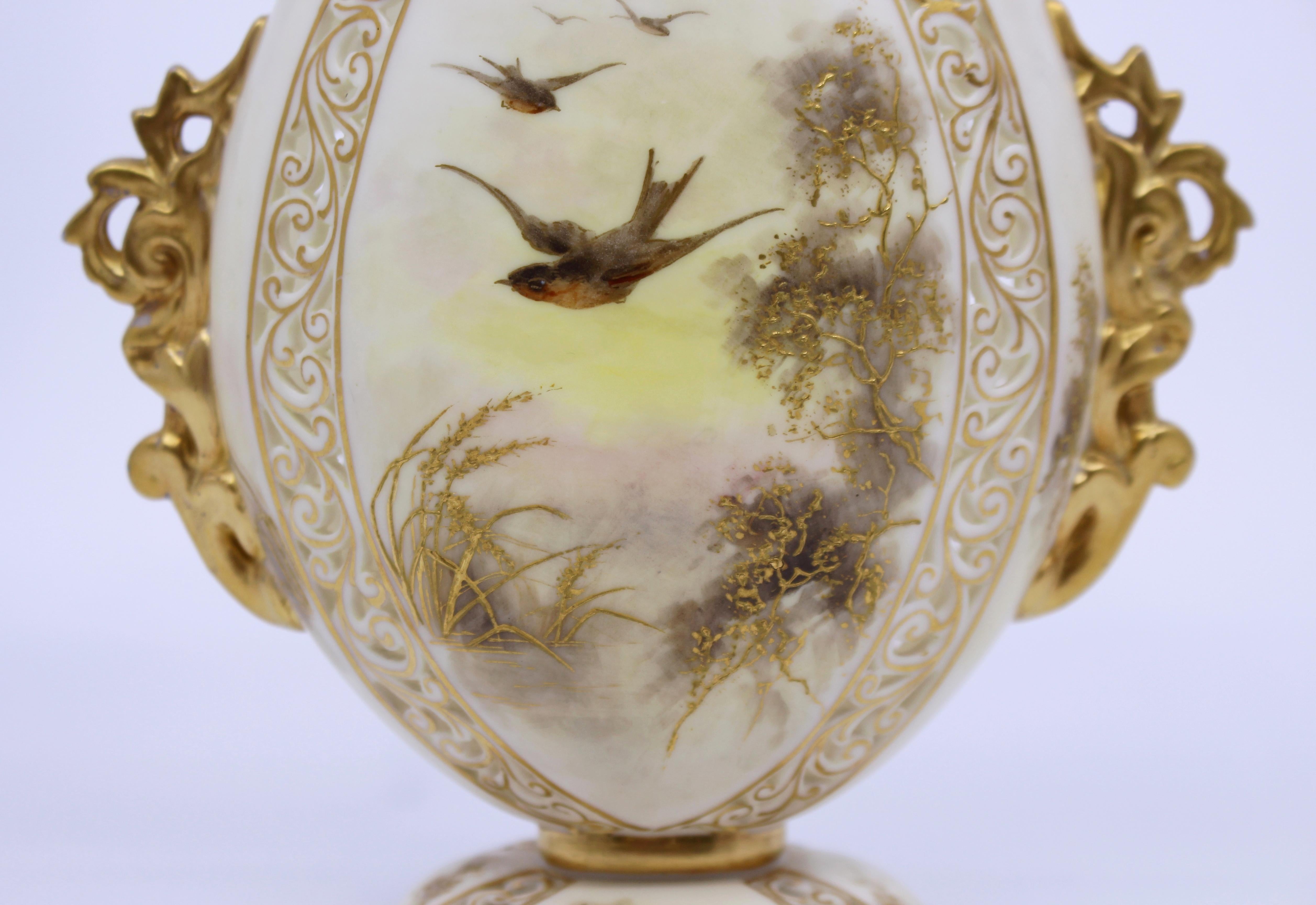 Porcelain Grainger Worcester Royal China Works Blush Vase, 1892 For Sale