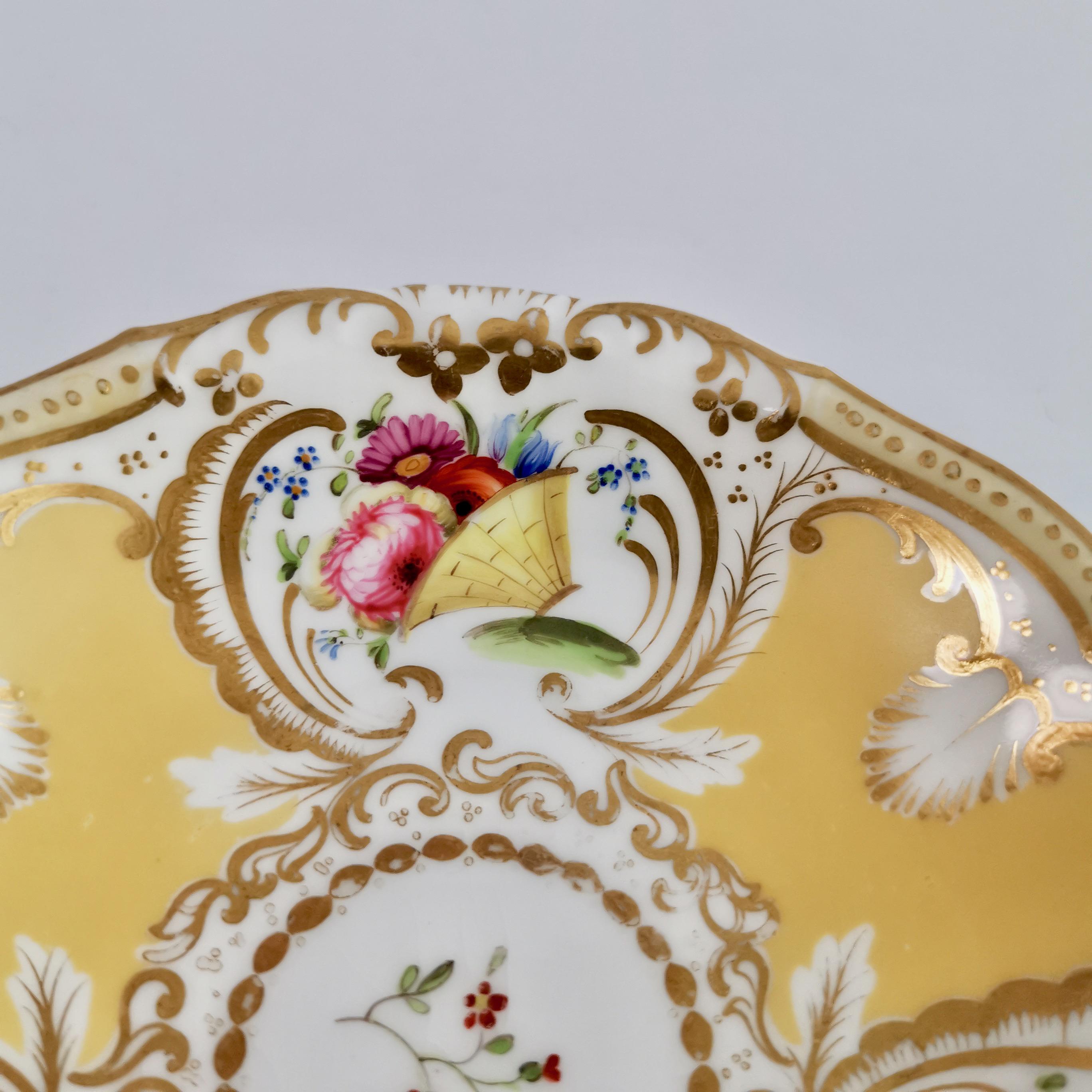 Grainger Worcester Teacup, Yellow, Gilt and Flowers, Rococo Revival, circa 1835 5