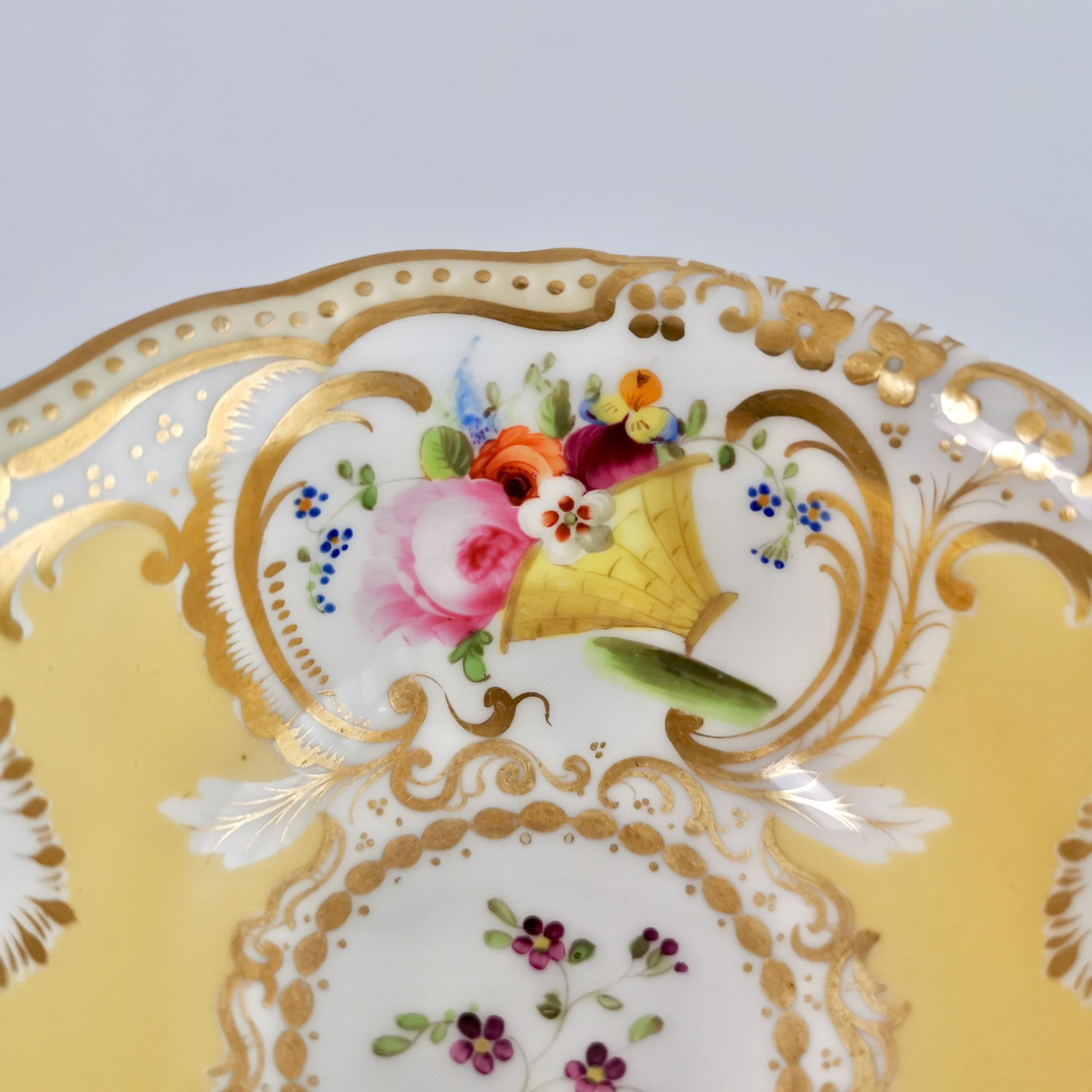 Grainger Worcester Teacup, Yellow, Gilt and Flowers, Rococo Revival, circa 1835 6