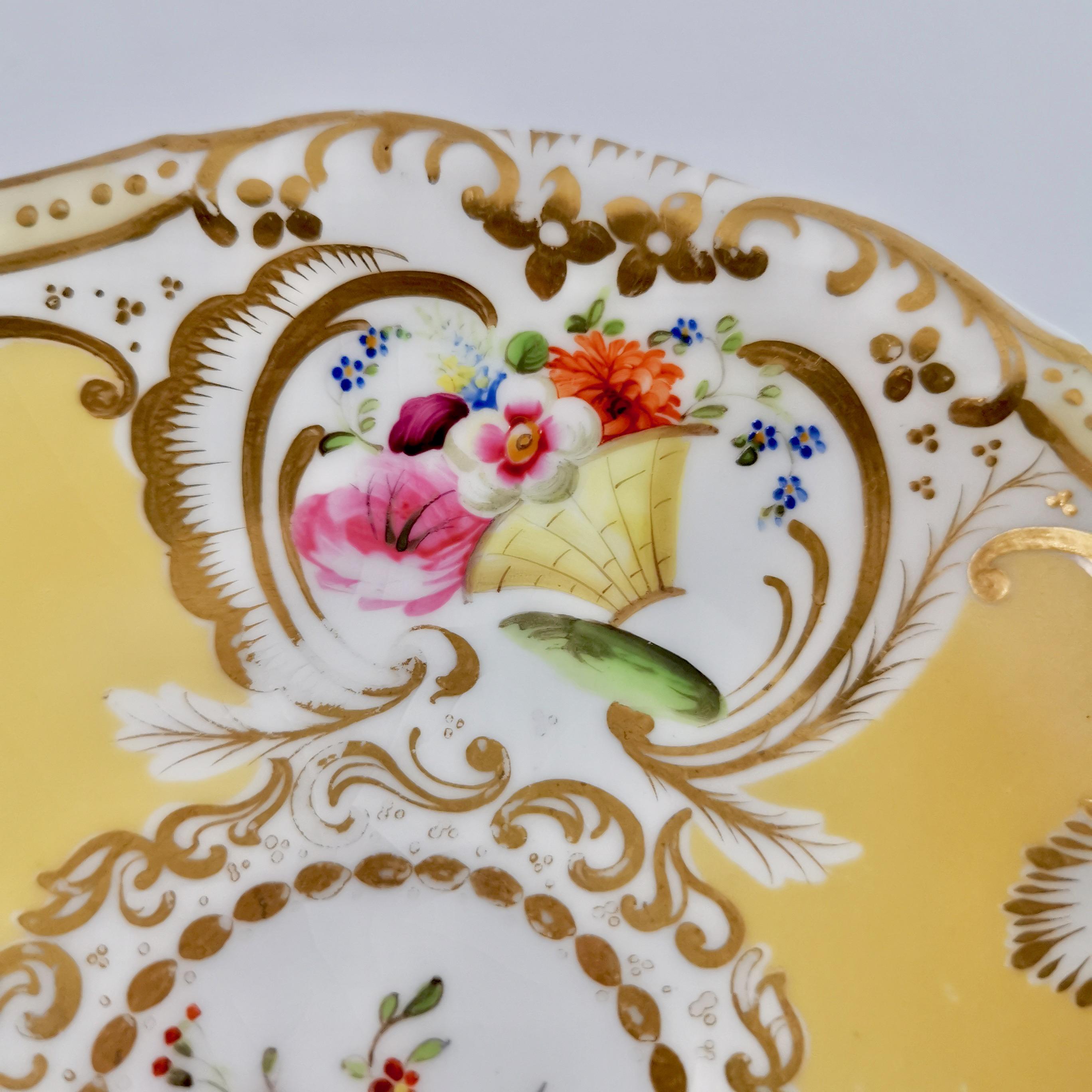 Mid-19th Century Grainger Worcester Teacup, Yellow, Gilt and Flowers, Rococo Revival, circa 1835