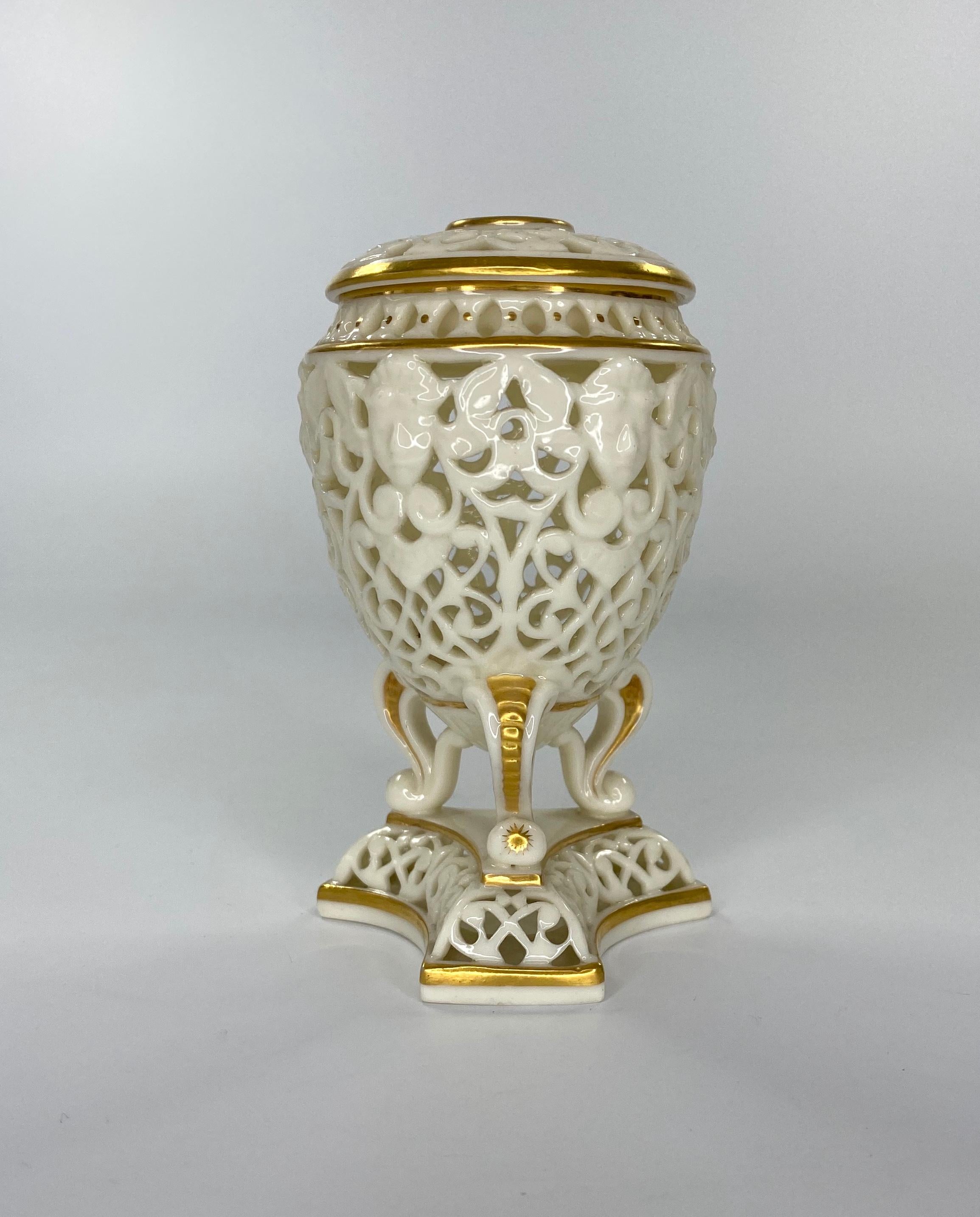 Victorian Graingers Royal Worcester Porcelain Vase and Cover, c. 1890