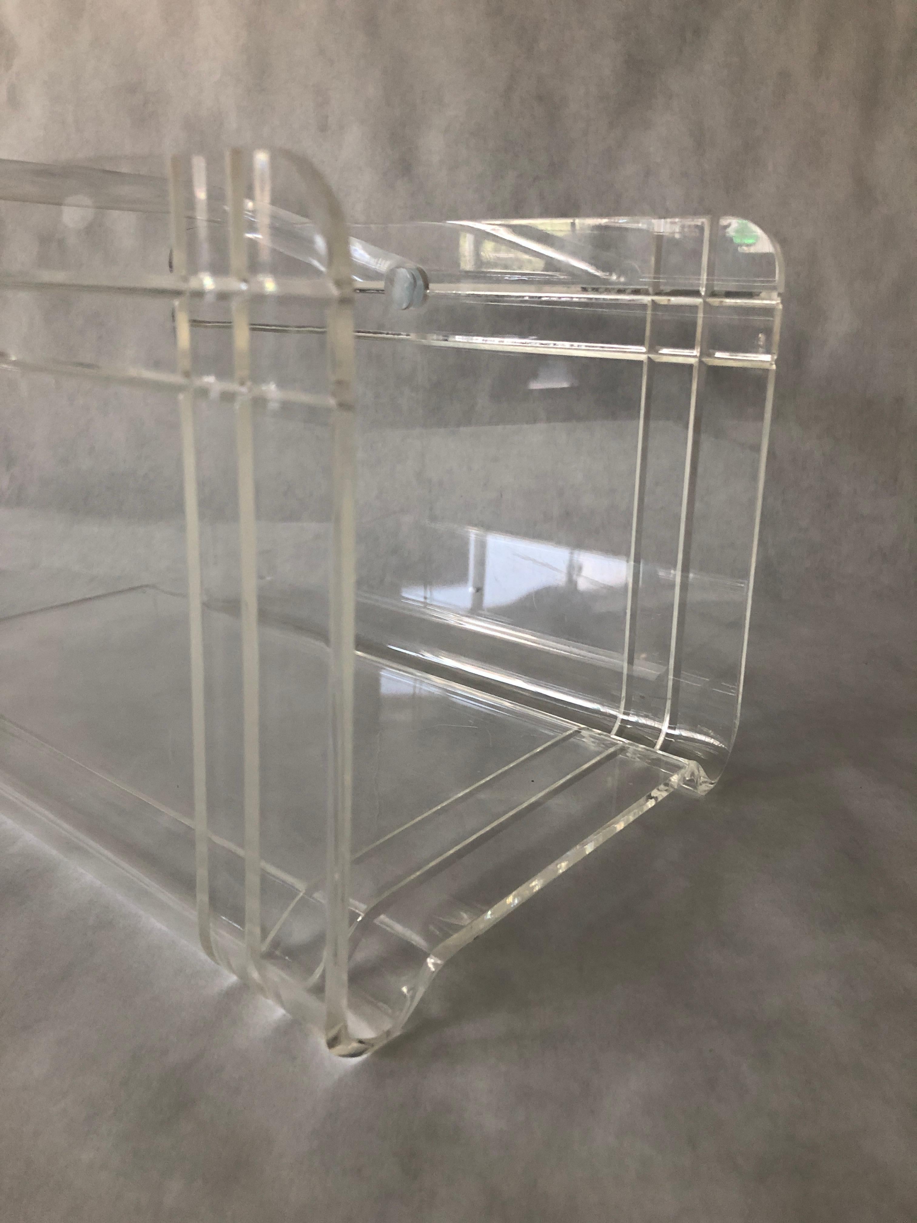 20th Century Grainware Clear Lucite or Acrylic Magazine Rack / Caddy / Holder with Handle For Sale