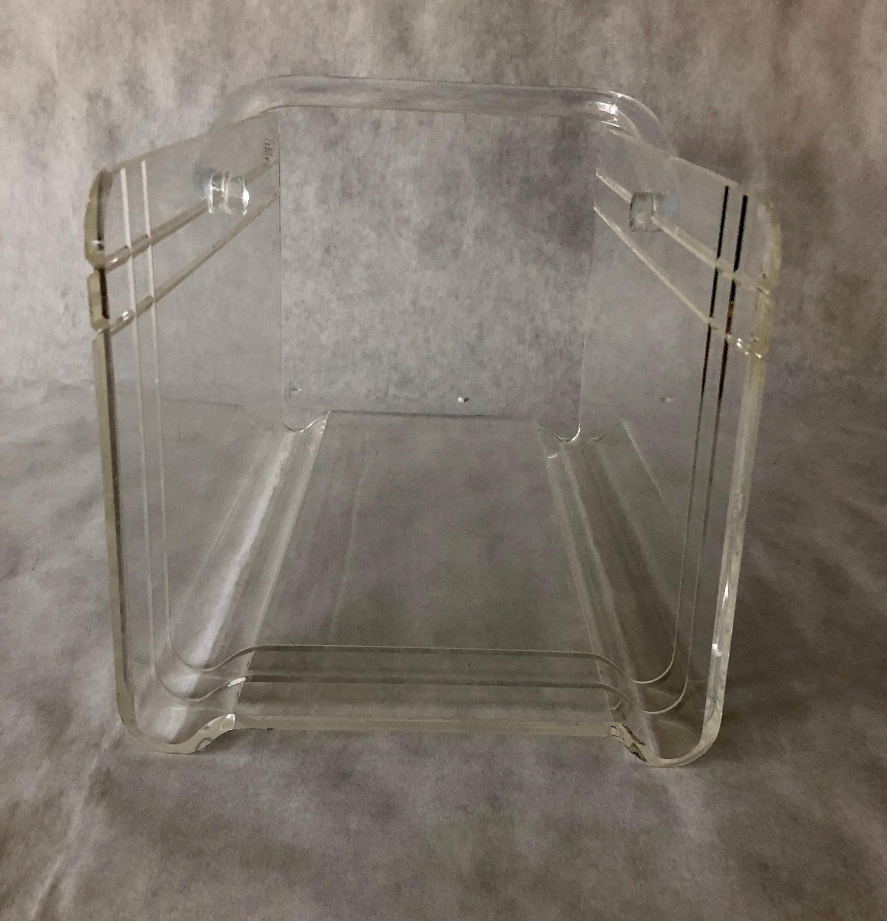 Grainware Clear Lucite or Acrylic Magazine Rack / Caddy / Holder with Handle For Sale 1