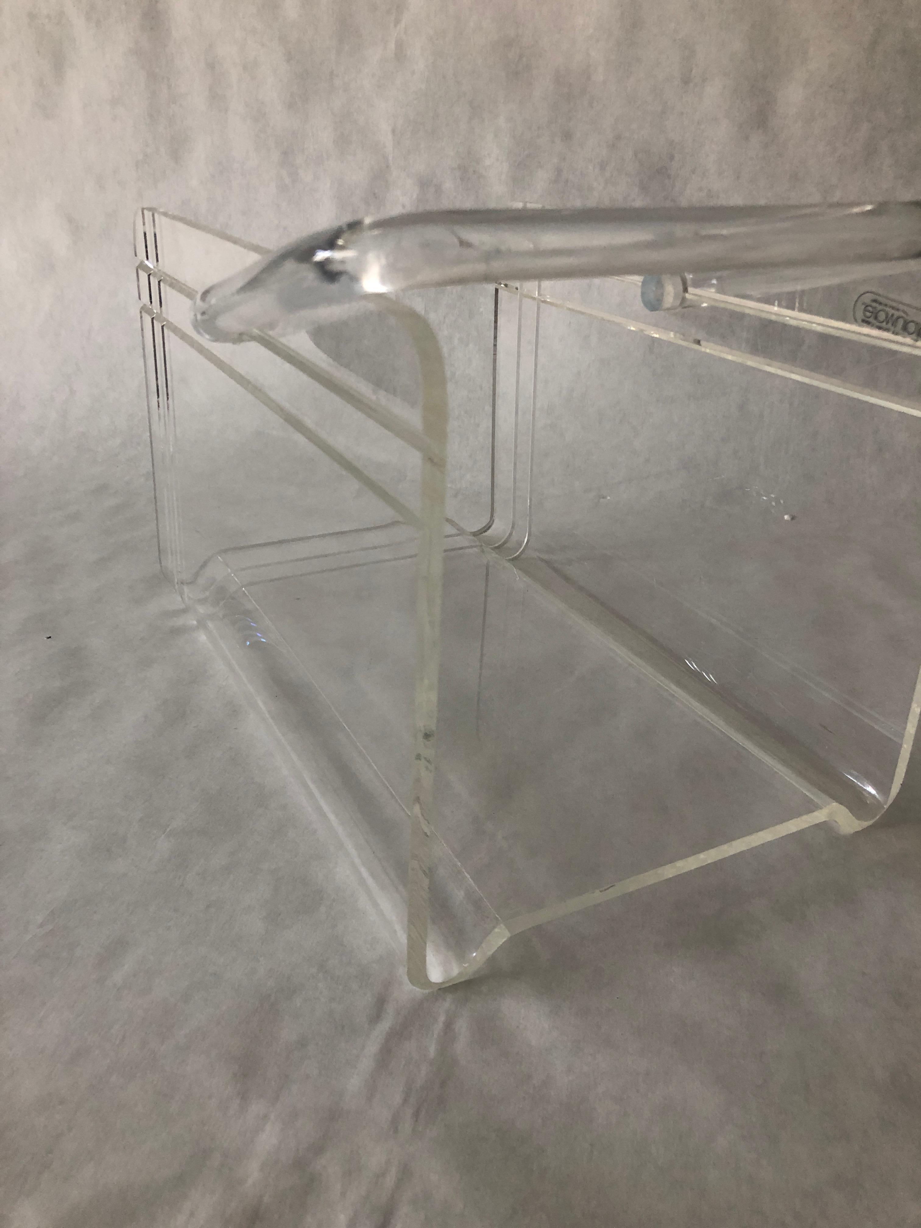 Grainware Clear Lucite or Acrylic Magazine Rack / Caddy / Holder with Handle For Sale 5