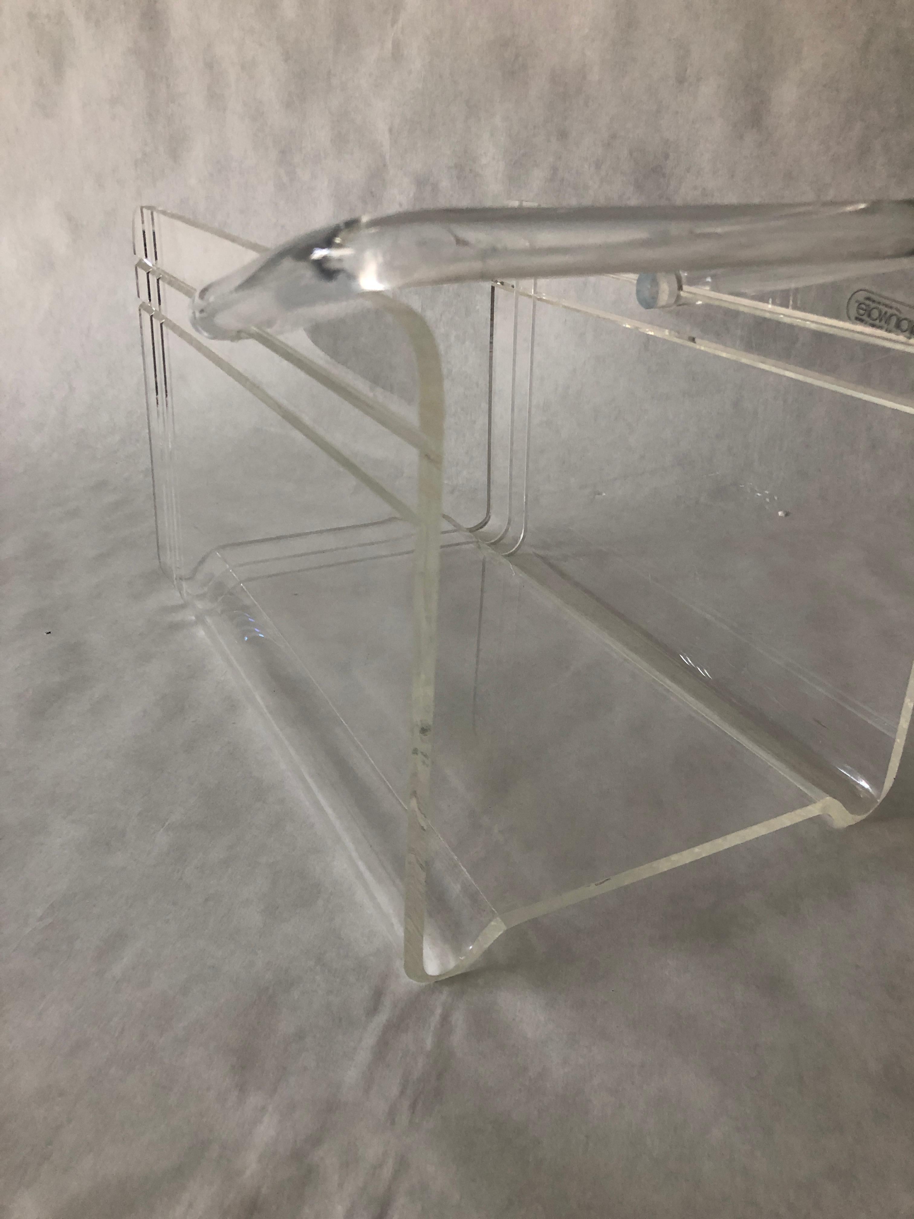 Grainware Clear Lucite or Acrylic Magazine Rack / Caddy / Holder with Handle For Sale 5