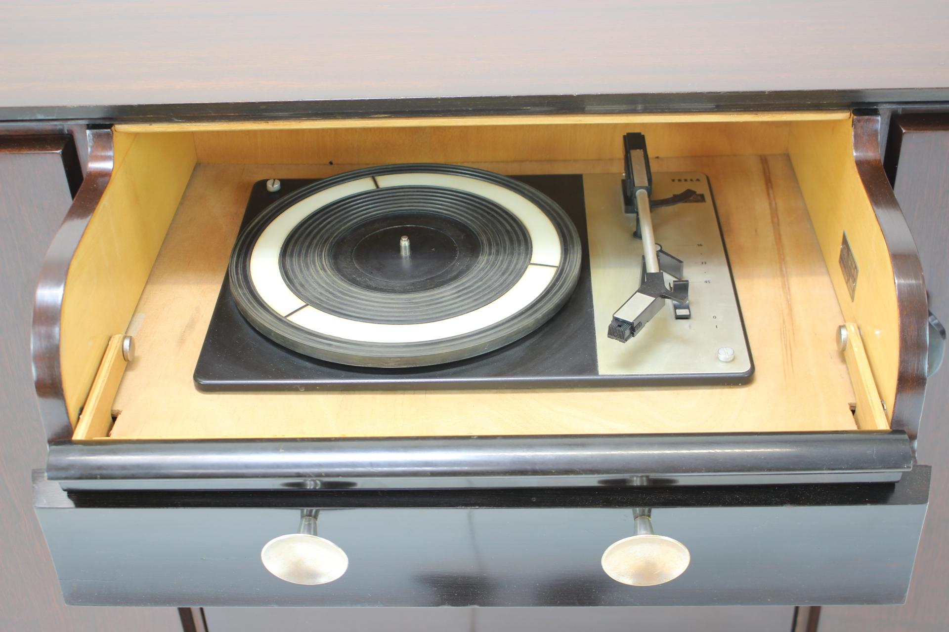 Gramophone Cabinet Designed by Jindřich Halabala, 1950's For Sale 8
