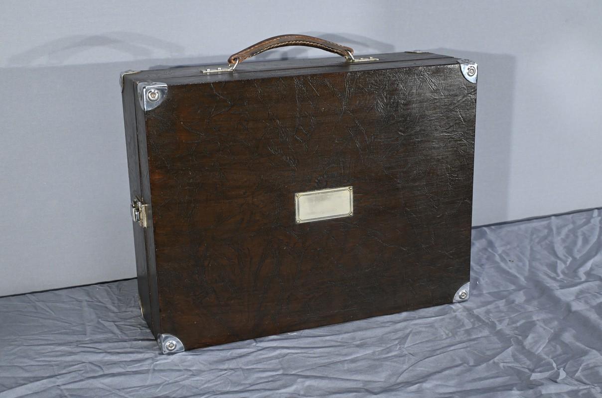 French “Pathé Olotonal” Portable Gramophone – 1930