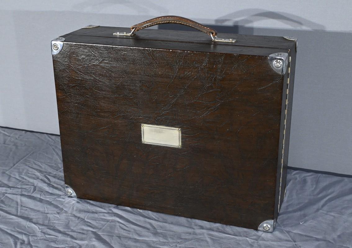 “Pathé Olotonal” Portable Gramophone – 1930 In Good Condition In HÉRIC, FR