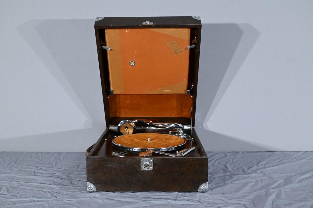 Wood “Pathé Olotonal” Portable Gramophone – 1930