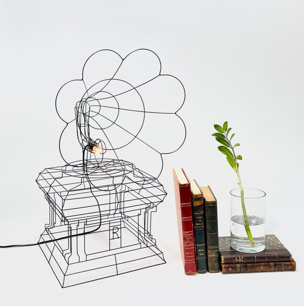 Escultura Gramófono en venta 6