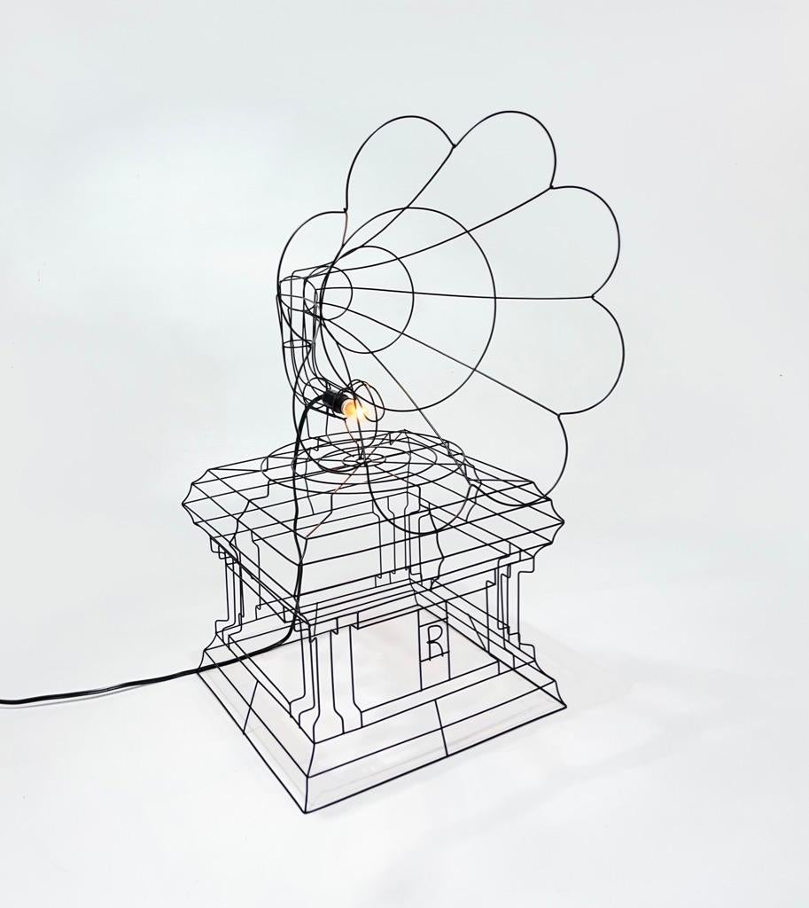 Escultura Gramófono en venta 1