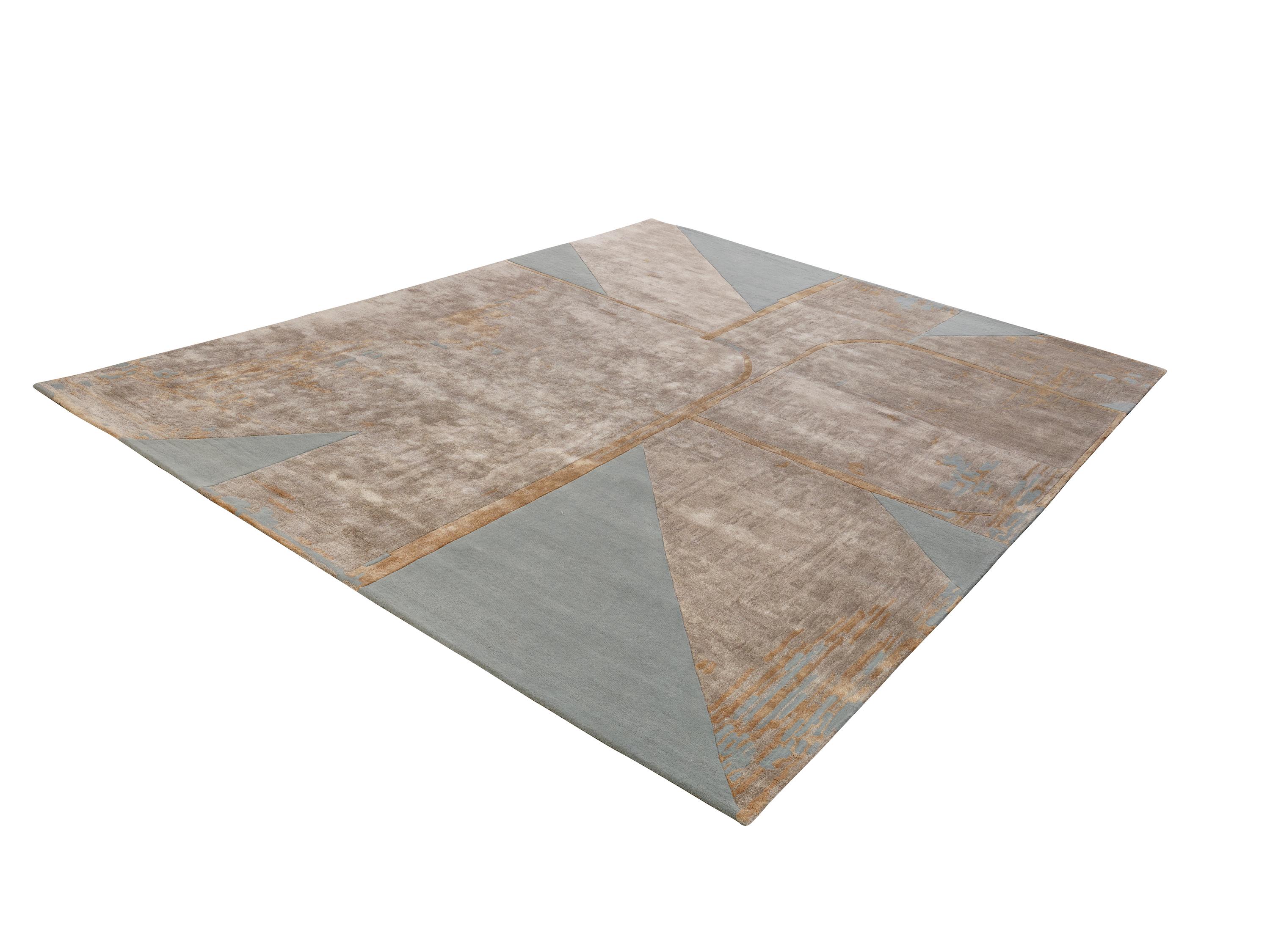 GRAN Hand Tufted Contemporary Rug in Silver Grey and Beige Gold Colours by Hands In New Condition For Sale In New Delhi, IN