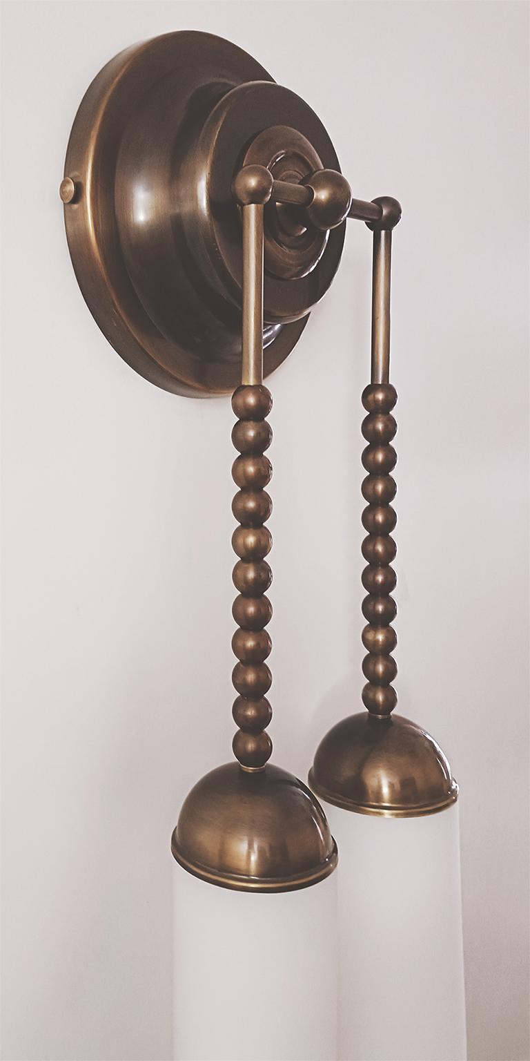 Europeo Gran - Set di 2 (grande - 69 cm)  Doppie lampade in ottone di Candas in vendita