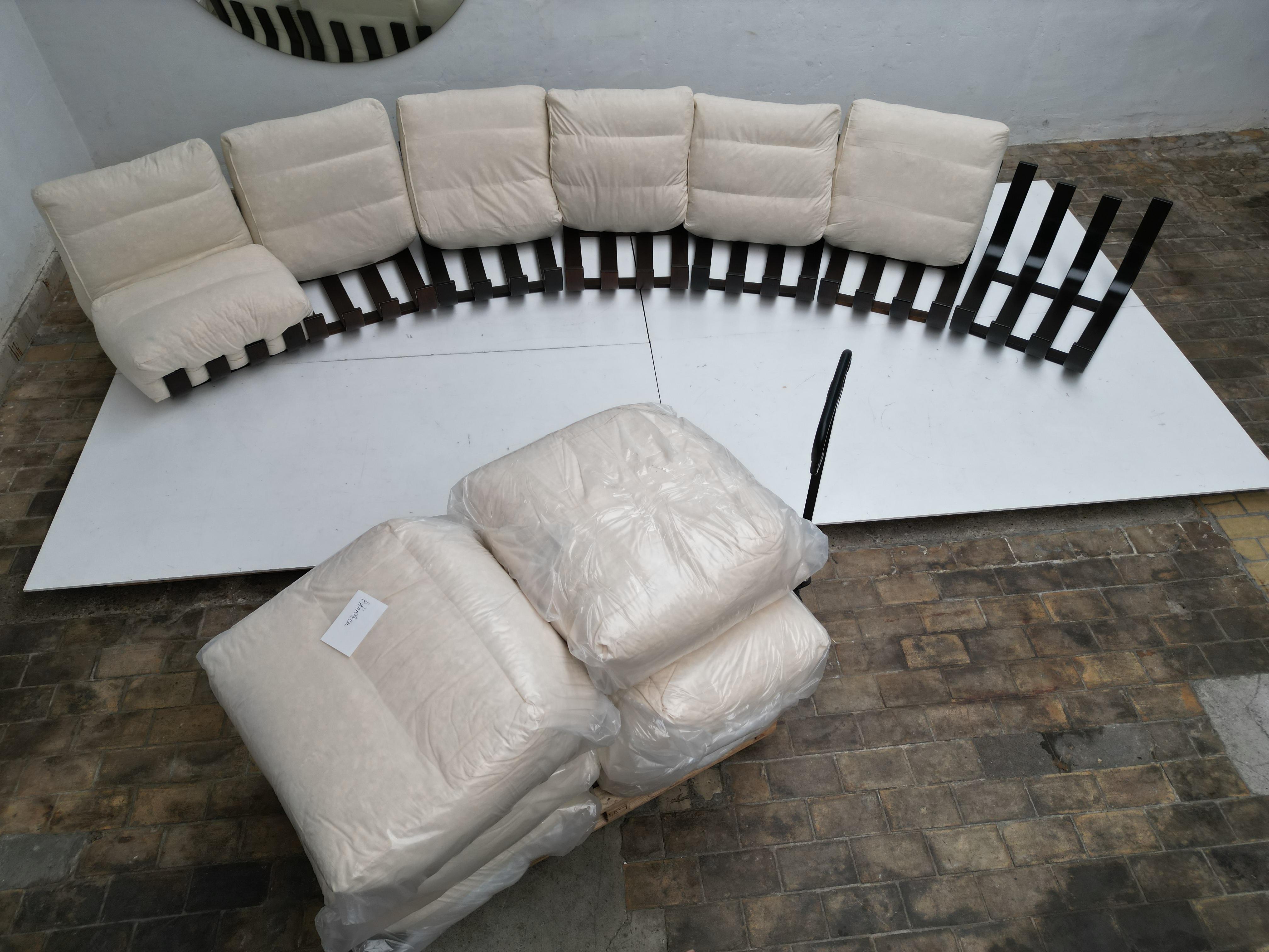 'Gran Visir' Modular Sofa by Luciano Frigerio Italy 1971 Choose Your Own Fabric  For Sale 5