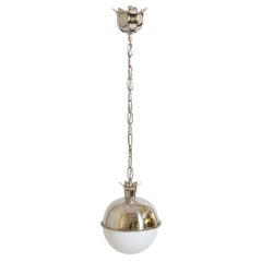 Suspension « Granada » de 20 cm en laiton nickelé et verre opalin, édition Barracuda.
