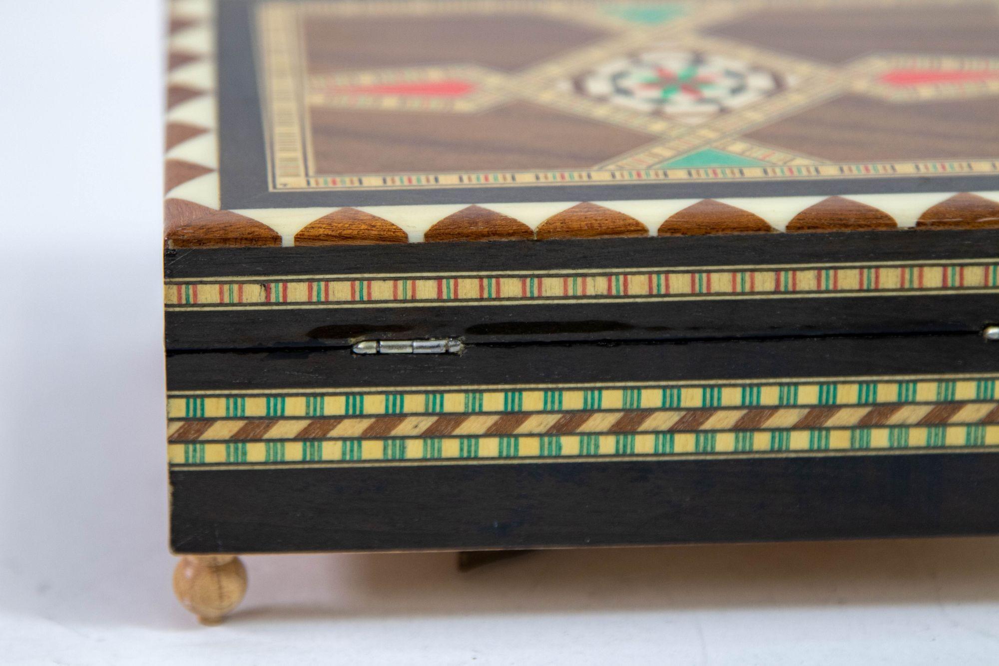 Granada Moorish Spain Inlaid Marquetry Jewelry Music Box In Good Condition For Sale In North Hollywood, CA