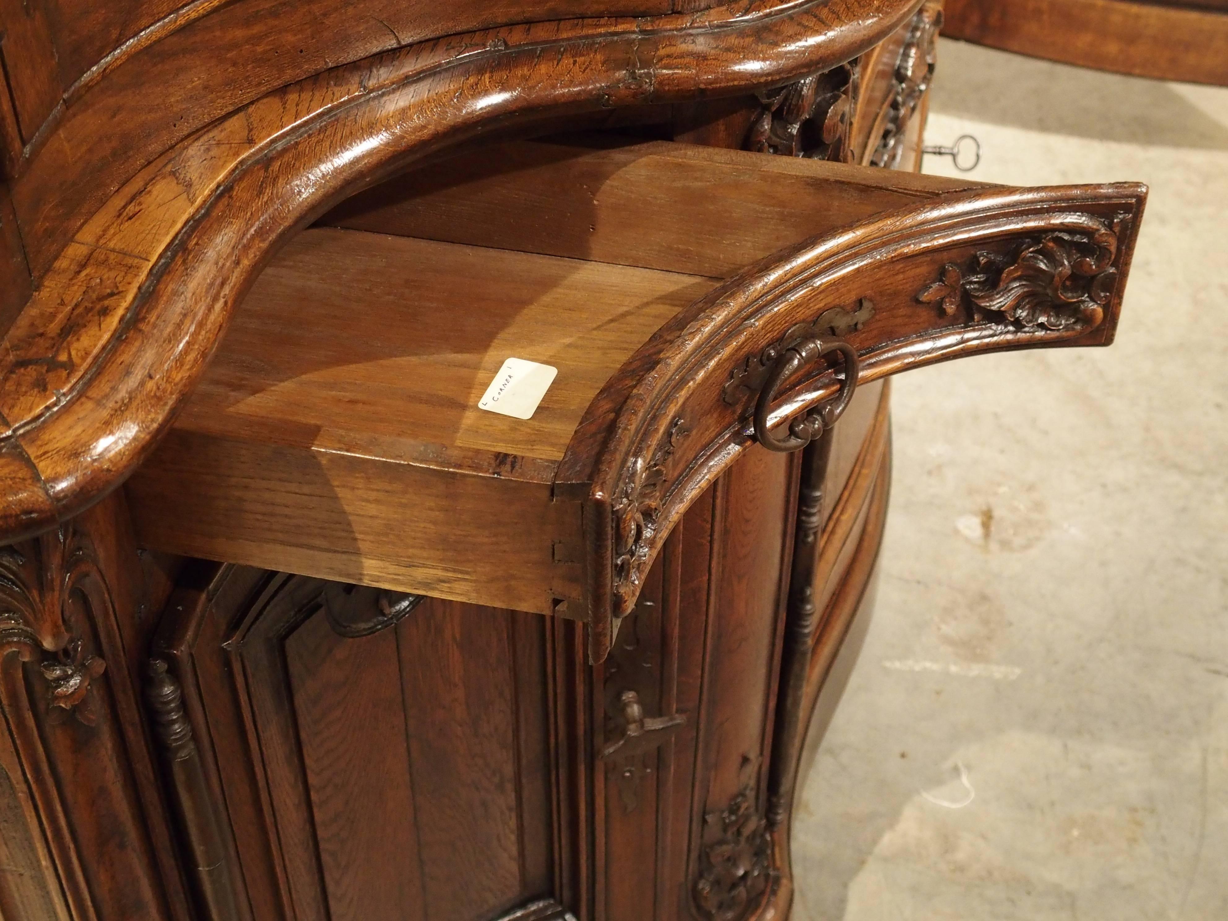 Grand 18th Century Chateau Buffet De Presentation, circa 1720 In Good Condition In Dallas, TX