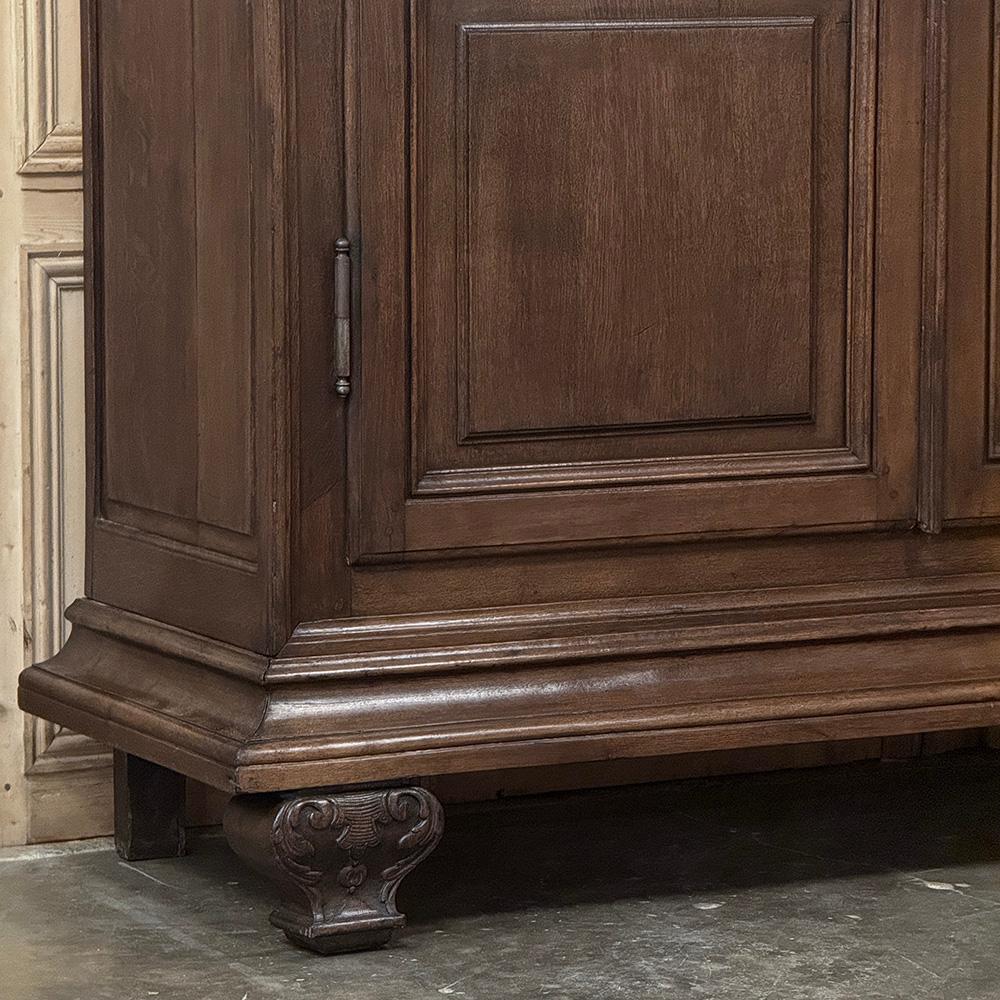 Grand 18th Century Country French Louis XIV Armoire For Sale 2