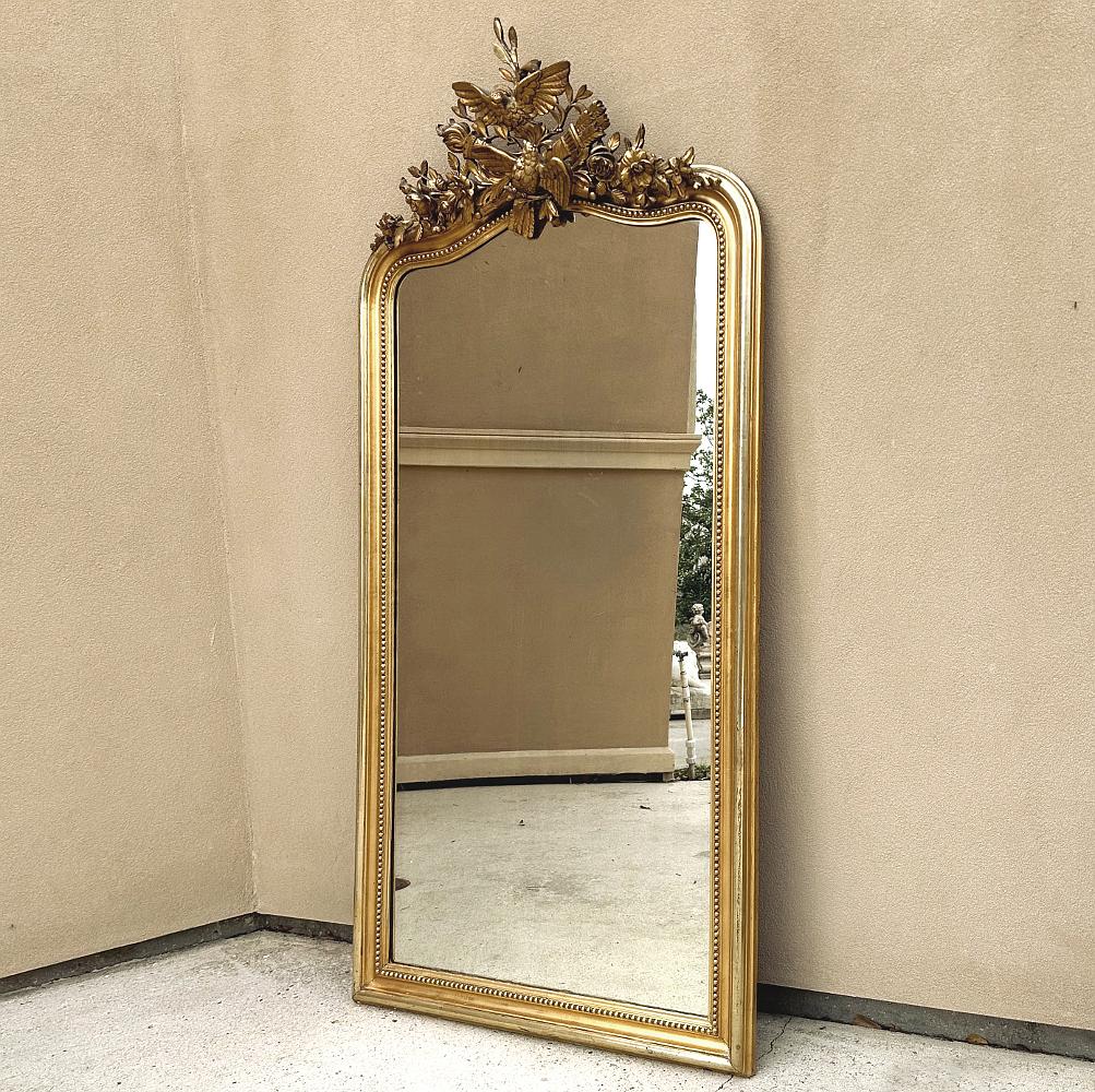 Grand 19th Century French Louis XVI Gilded Mirror For Sale 1