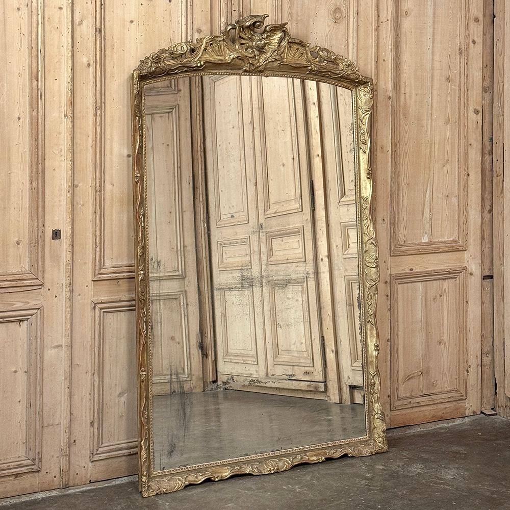 Grand 19. Jahrhundert Französisch Napoleon III Zeitraum Giltwood Mantel ~ Floor Mirror im Zustand „Gut“ im Angebot in Dallas, TX