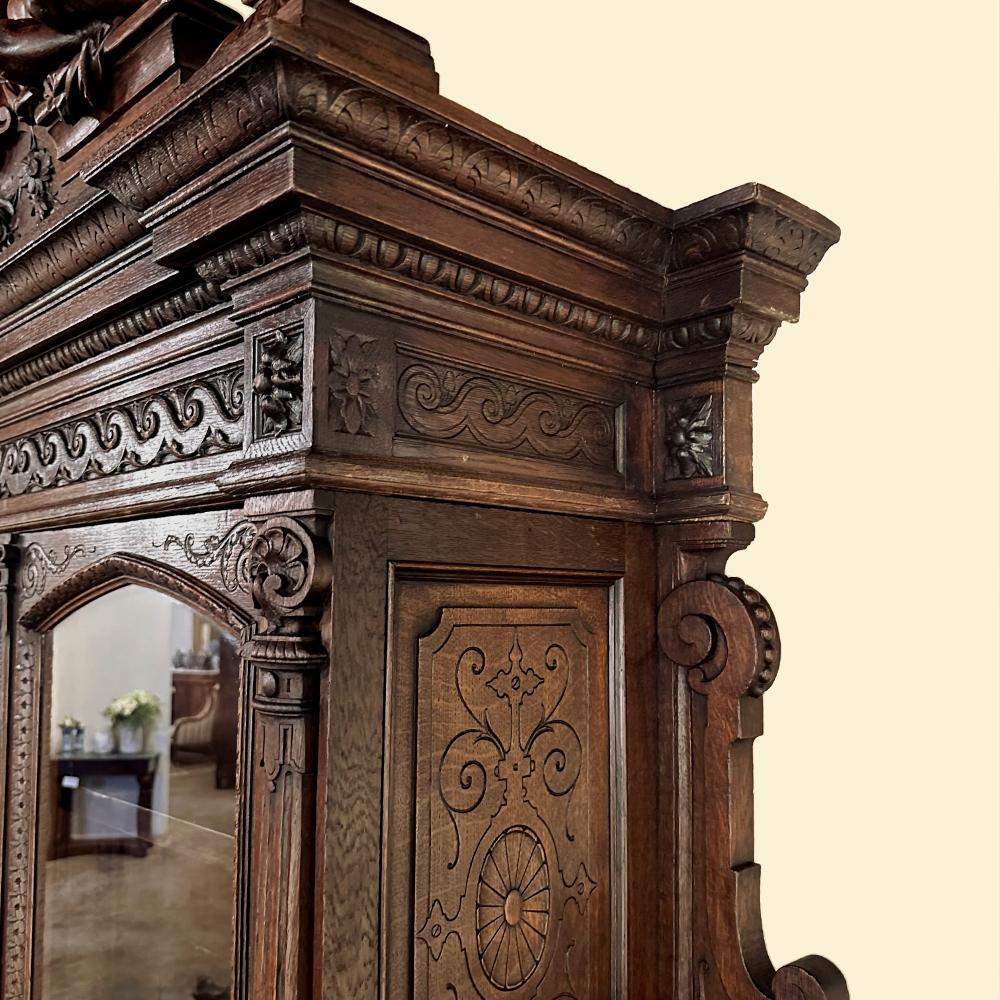 Grand 19th Century  French Renaissance Revival Hunt Bookcase For Sale 5