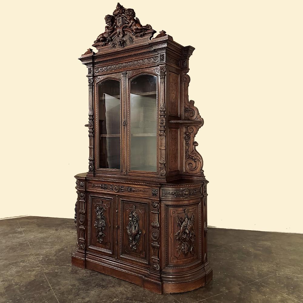 Hand-Carved Grand 19th Century  French Renaissance Revival Hunt Bookcase For Sale
