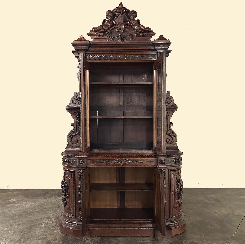 Großes 19. Jahrhundert  French Renaissance Revival Hunt Bücherregal (Mittleres 19. Jahrhundert) im Angebot