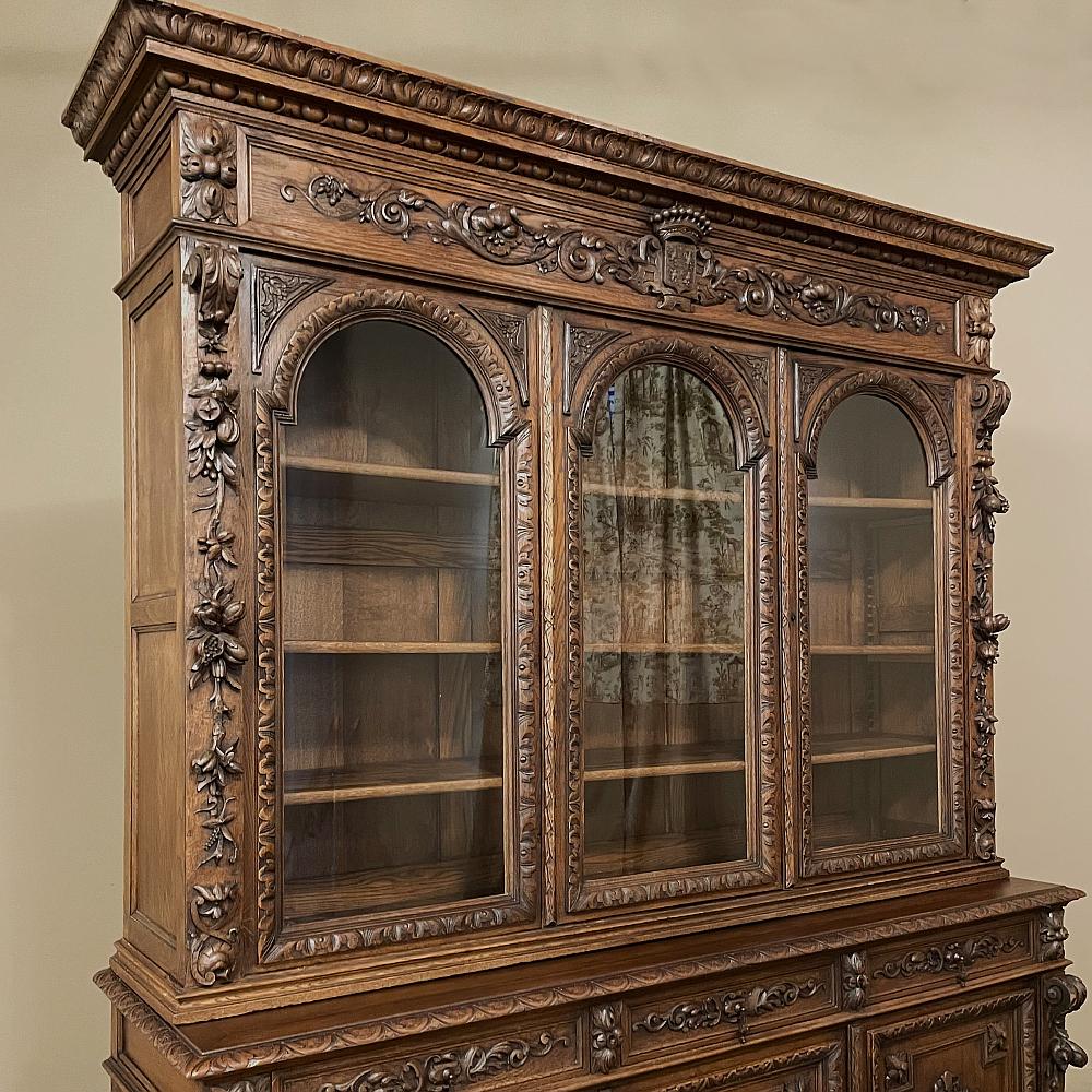 Grand 19th Century French Renaissance Revival Triple Hunt Bookcase In Good Condition In Dallas, TX