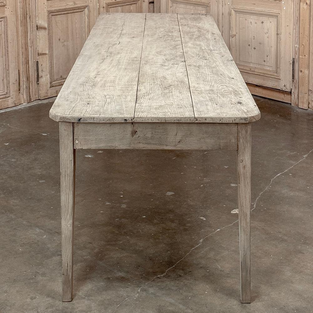 Grand 19th Century Rustic French Elm Farm Table For Sale 6